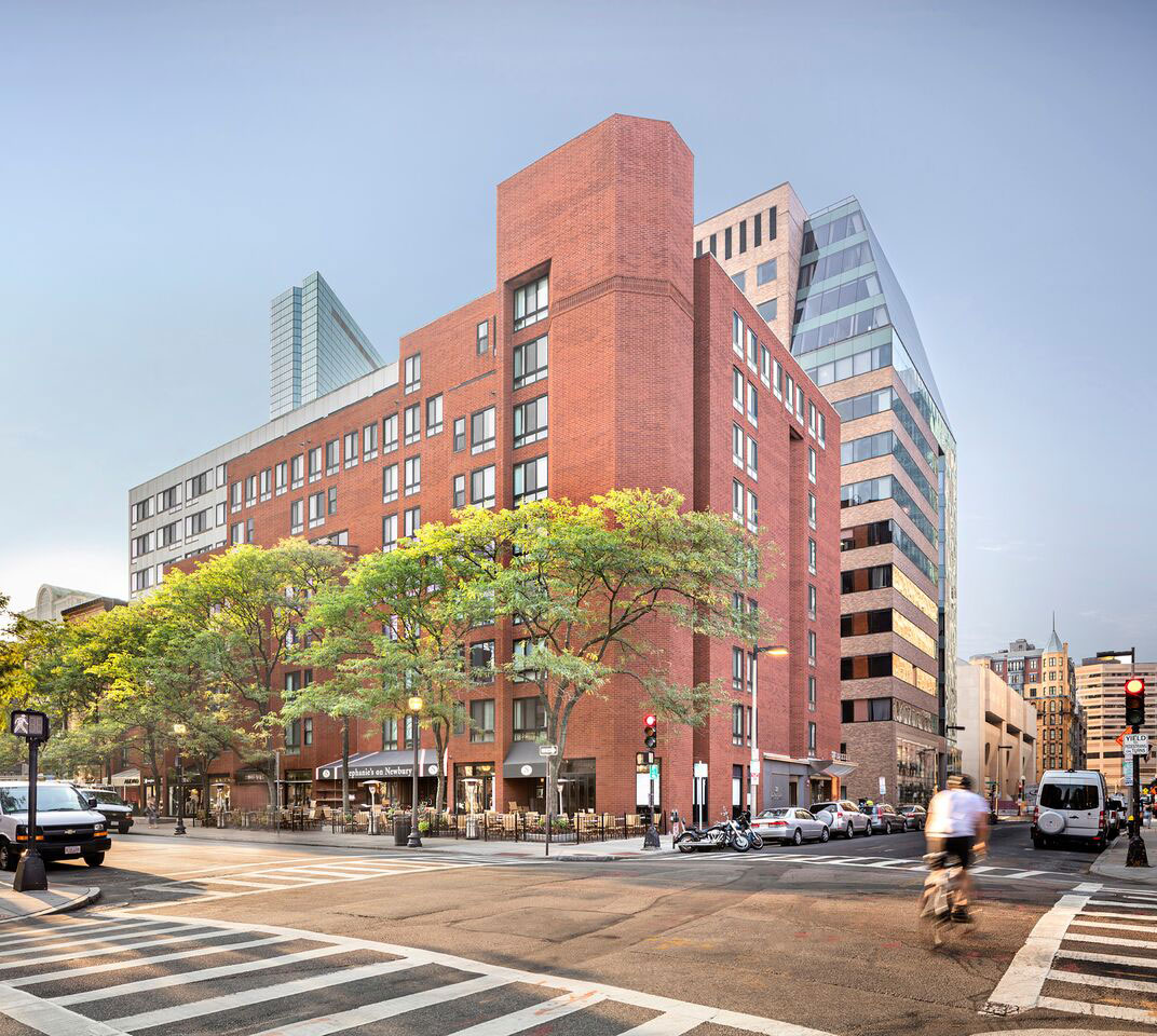 2 bed, 1 bath apartment for rent at 28 Exeter St Unit 302, Back Bay