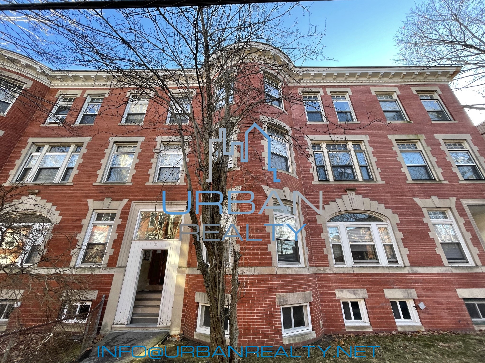 3 bed, 2 bath apartment for rent at 24 Strathmore Rd Unit 1, Washington Square — photo 13 of 14