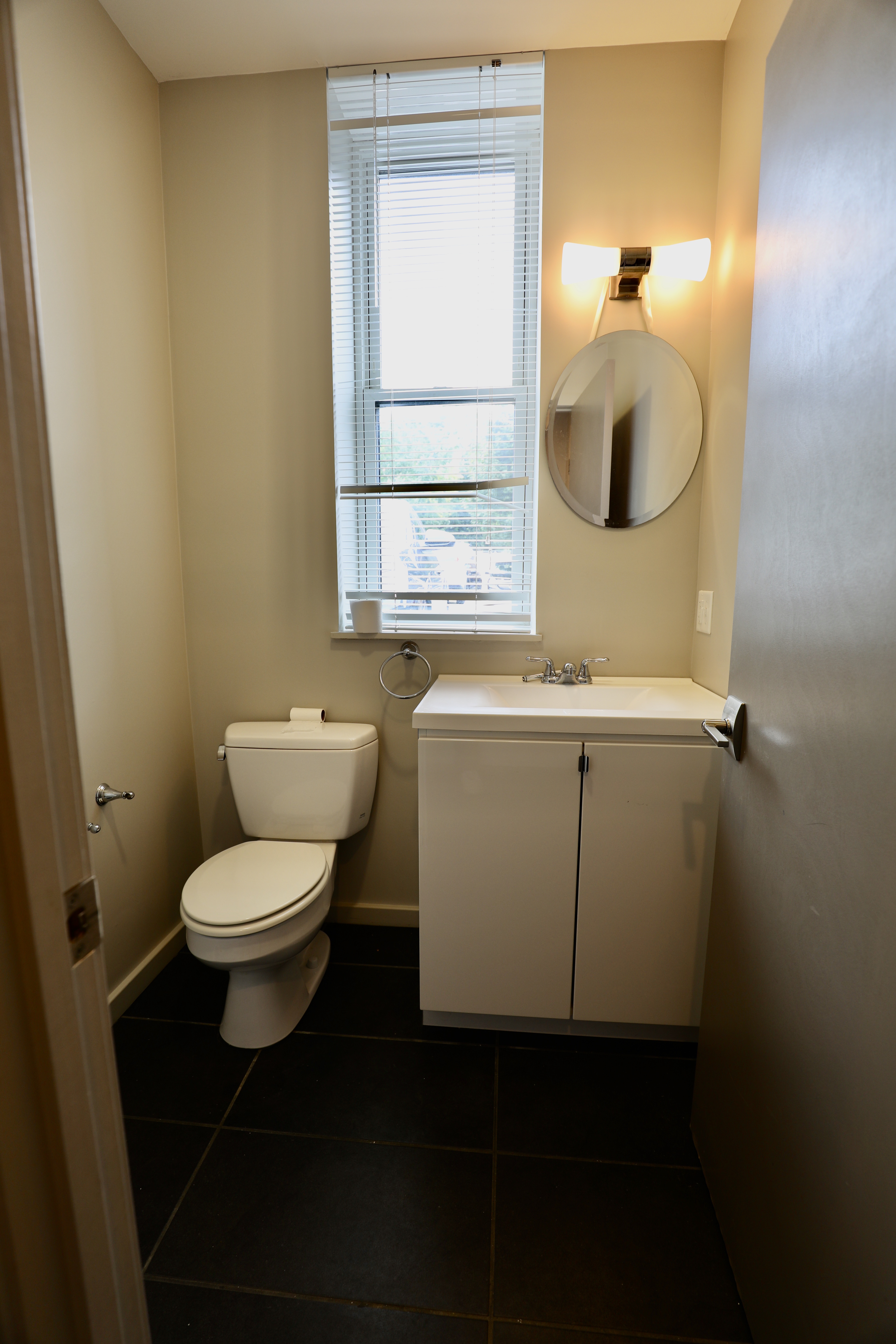 5 bed, 2.5 bath apartment for rent at 57 Glenville Ave Unit 1, Allston — photo 22 of 23