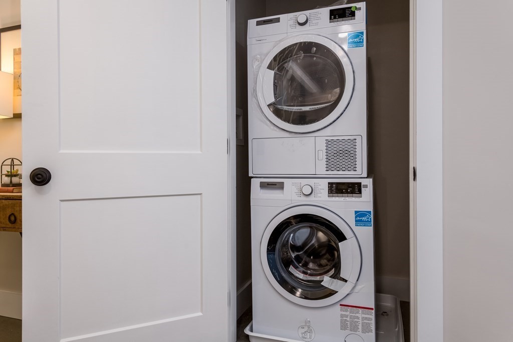 1 bed, 2 bath apartment for rent at 305 Webster Ave Unit 102, Inman Square — photo 4 of 13