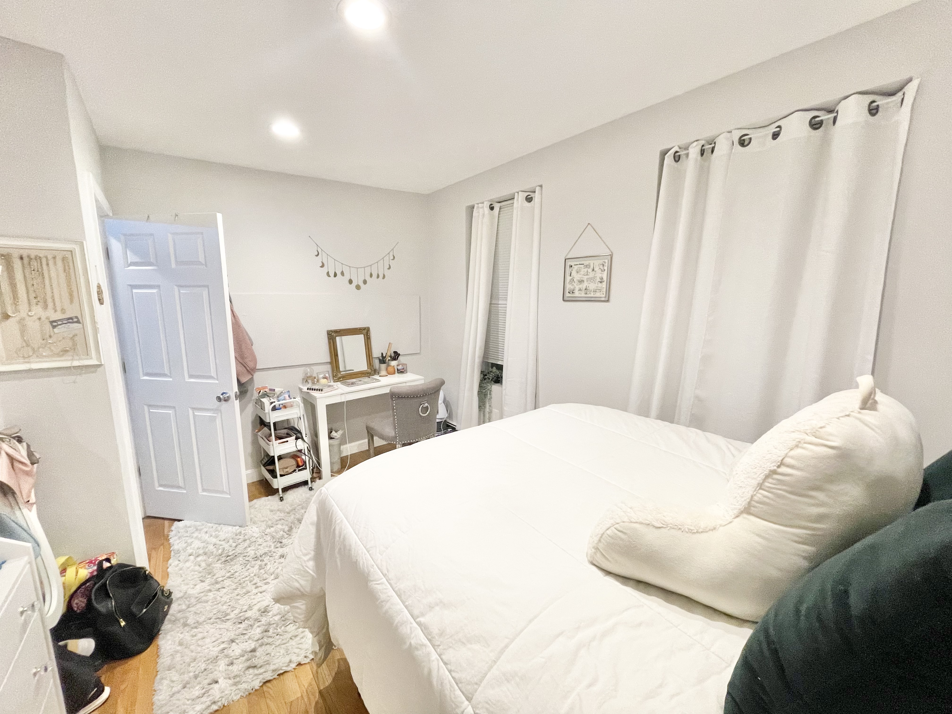 4 bed, 2 bath apartment for rent at 140 Prince St Unit 2, North End — photo 3 of 24