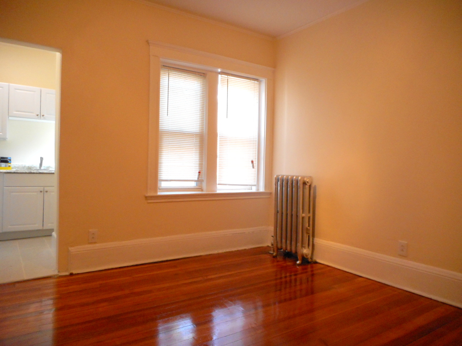 1 bed, 1 bath apartment for rent at 264 Aspinwall Ave Unit 5, Riverway Island — photo 3 of 14