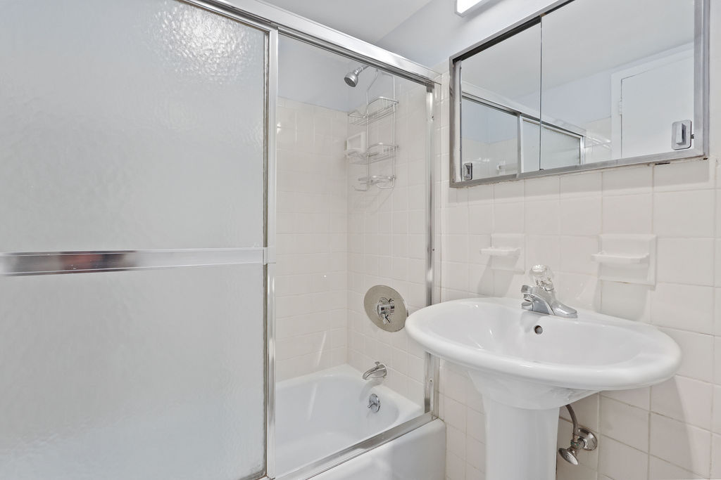 Studio bed, 1 bath apartment for rent at 6 Whittier Pl Unit 7L, West End — photo 13 of 28