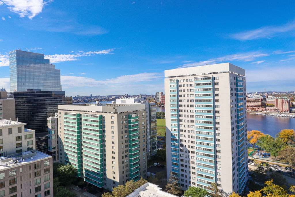 Studio bed, 1 bath apartment for rent at 8 Whittier Pl Unit 21G, West End — photo 14 of 33