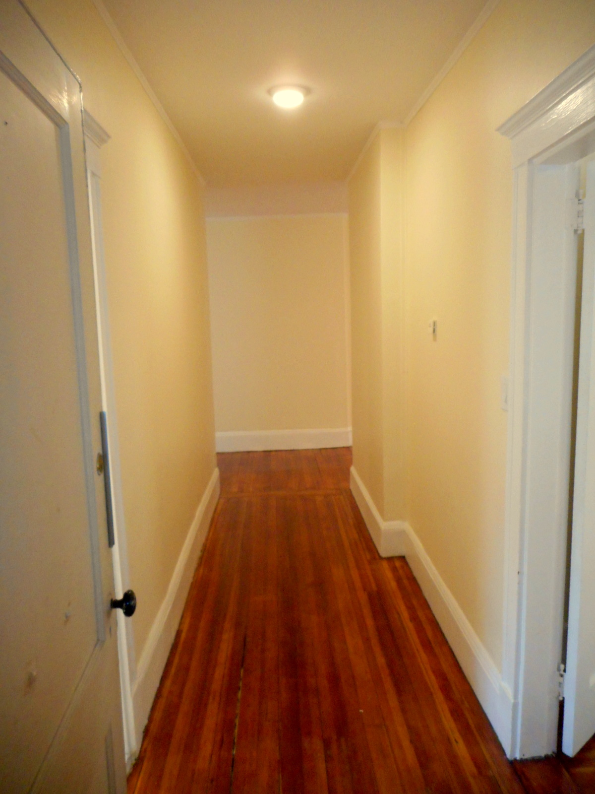1 bed, 1 bath apartment for rent at 264 Aspinwall Ave Unit 5, Riverway Island — photo 7 of 14