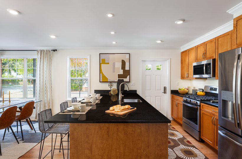 3 bed, 2.5 bath apartment for rent at 10 Thornton Rd Unit ., Chestnut Hill — photo 6 of 34