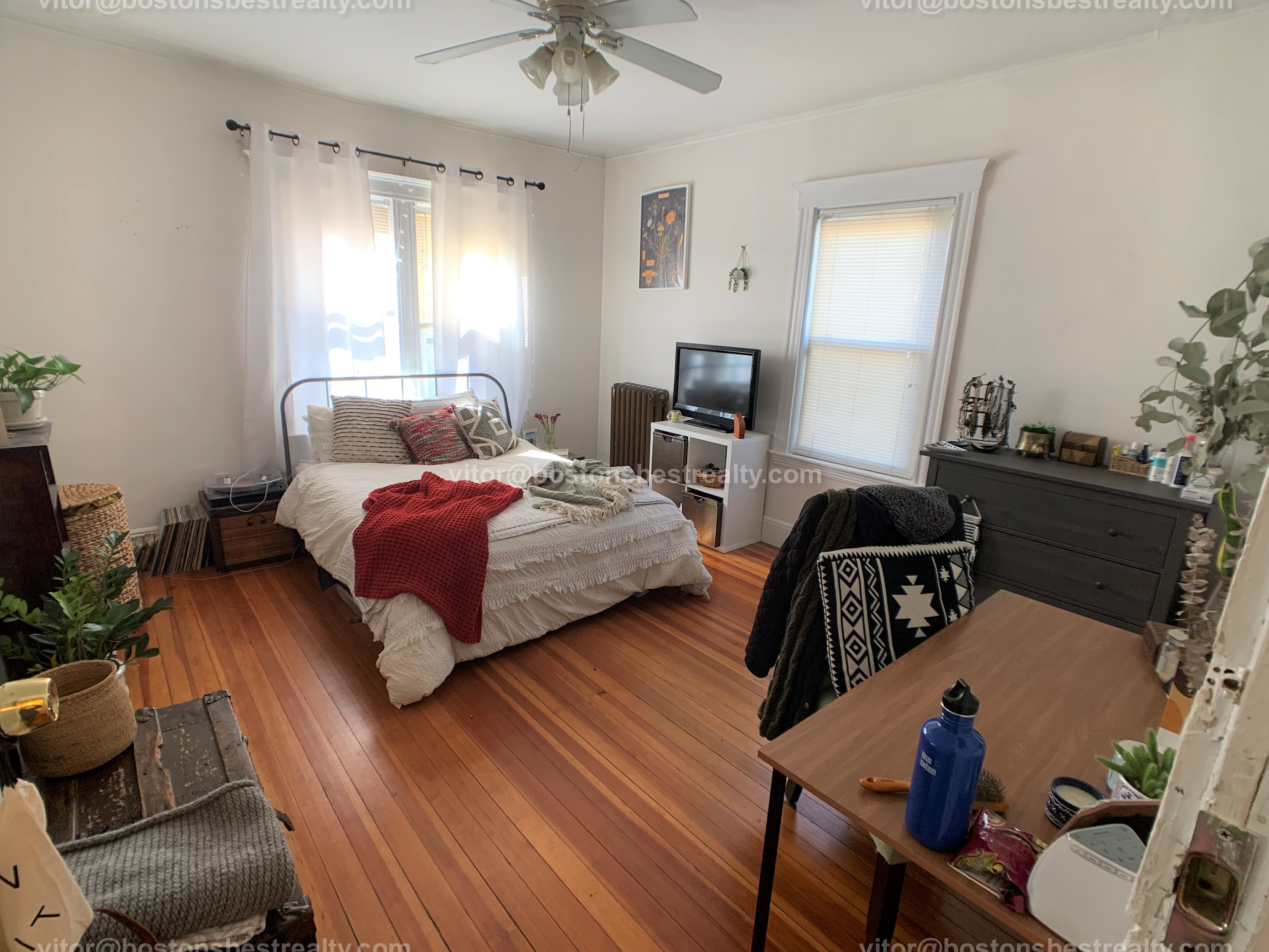 6 bed, 2.5 bath apartment for rent at 11 Colliston Rd Unit 11, Brighton — photo 36 of 55