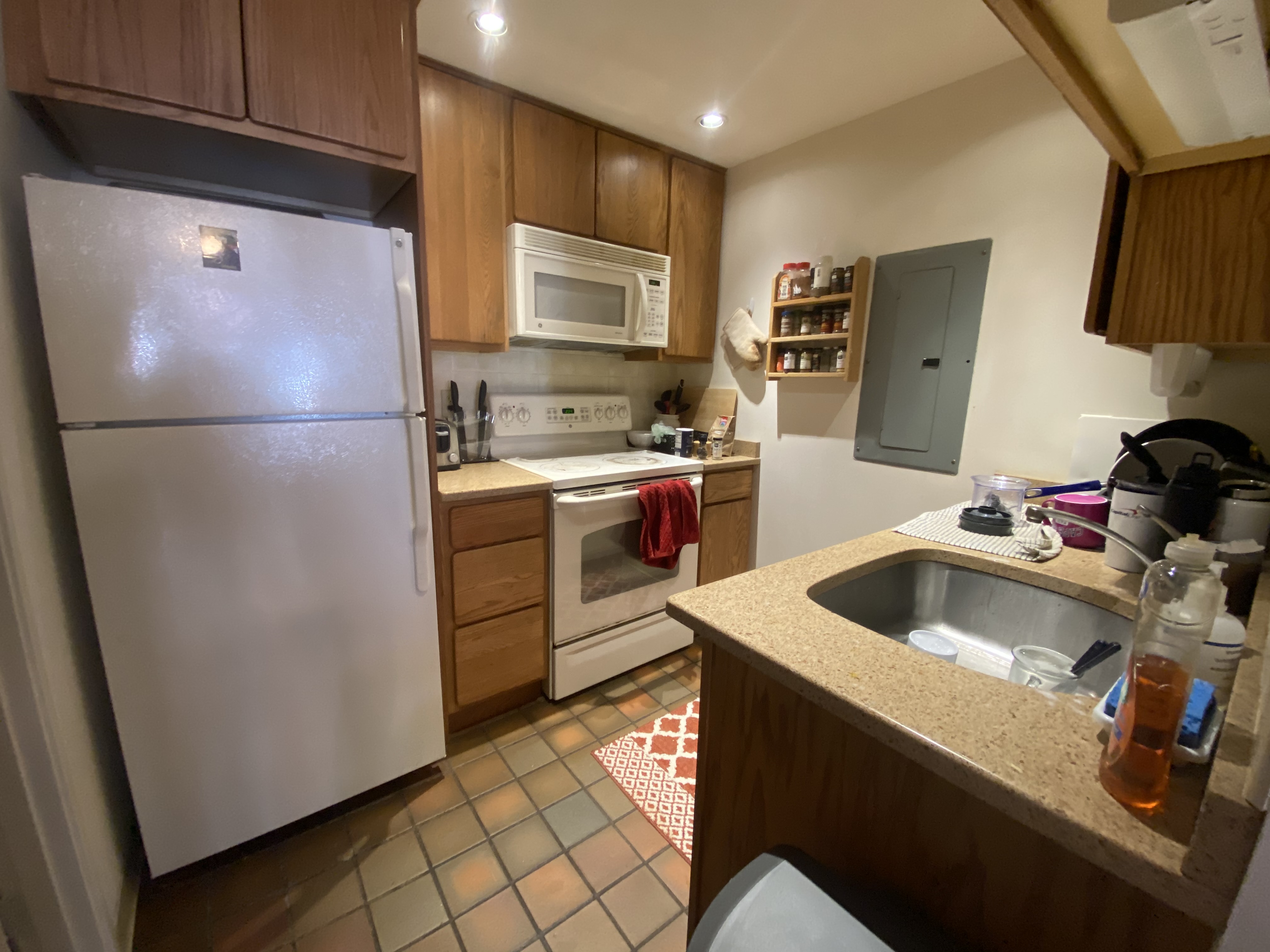 2 bed, 1.5 bath apartment for rent at 90 Gainsborough St Unit 101, Fenway — photo 3 of 15