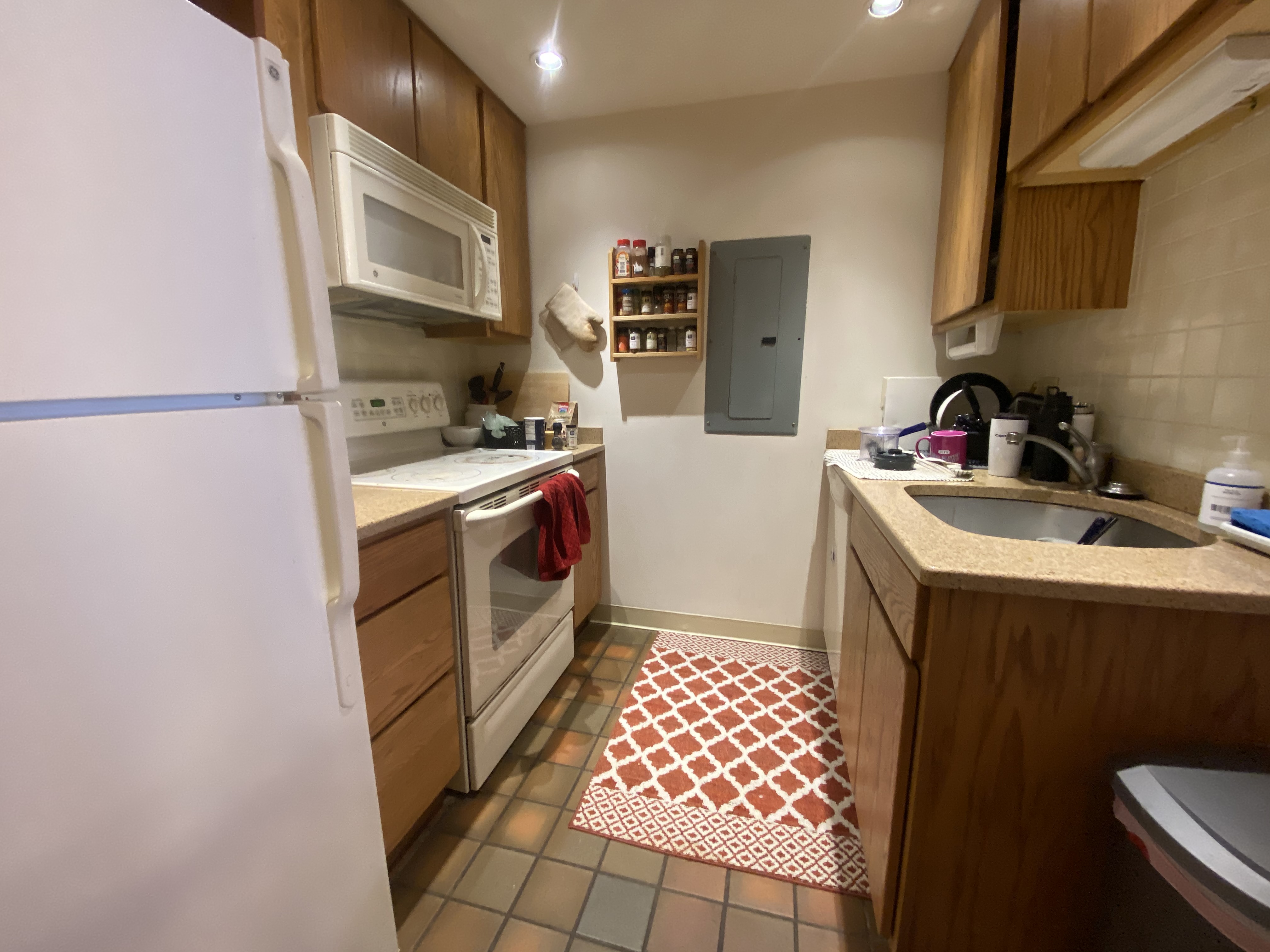 2 bed, 1.5 bath apartment for rent at 90 Gainsborough St Unit 101, Fenway — photo 5 of 15