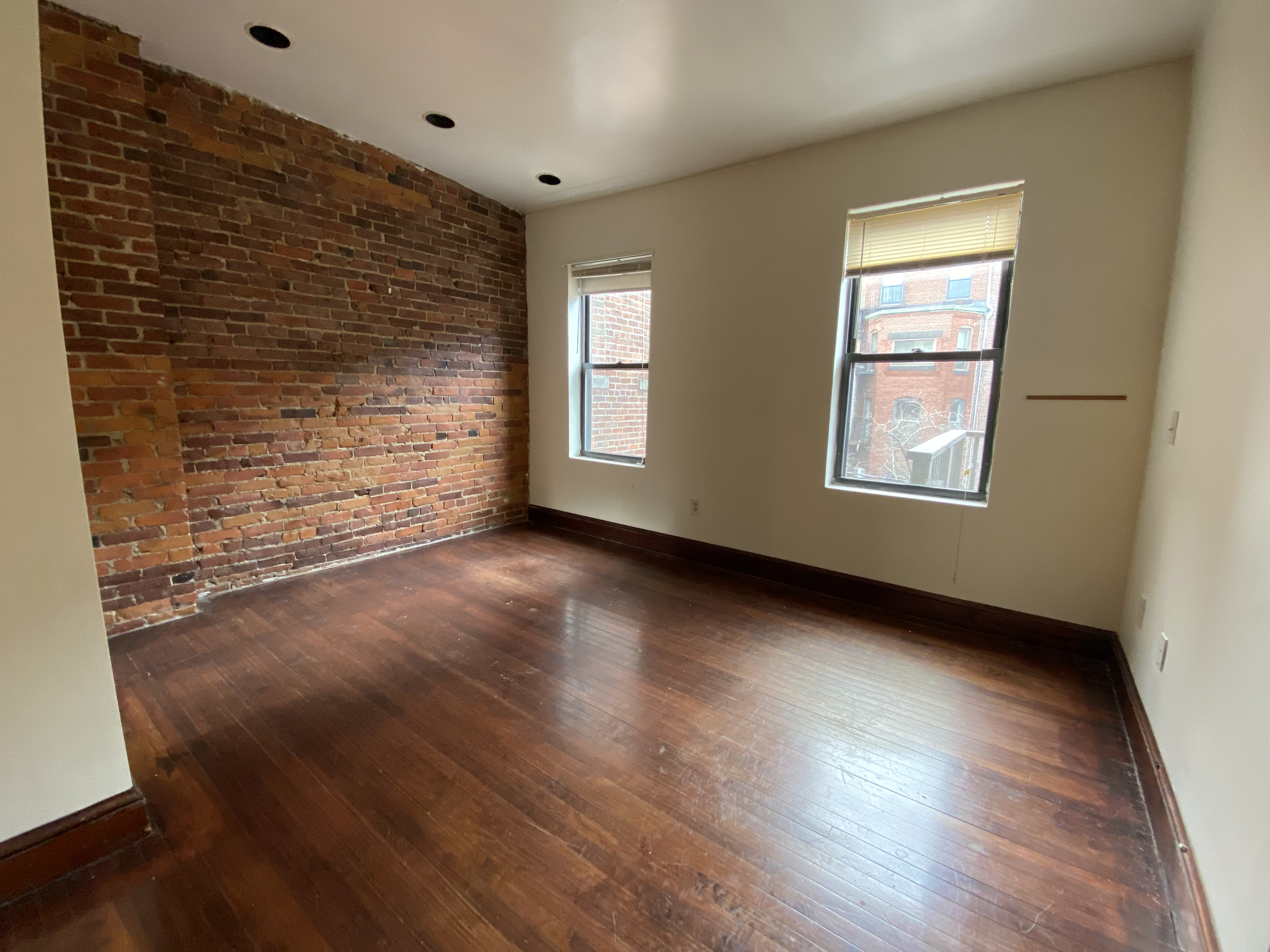 3 bed, 1 bath apartment for rent at 61 Hemenway St Unit 3, Fenway — photo 7 of 10