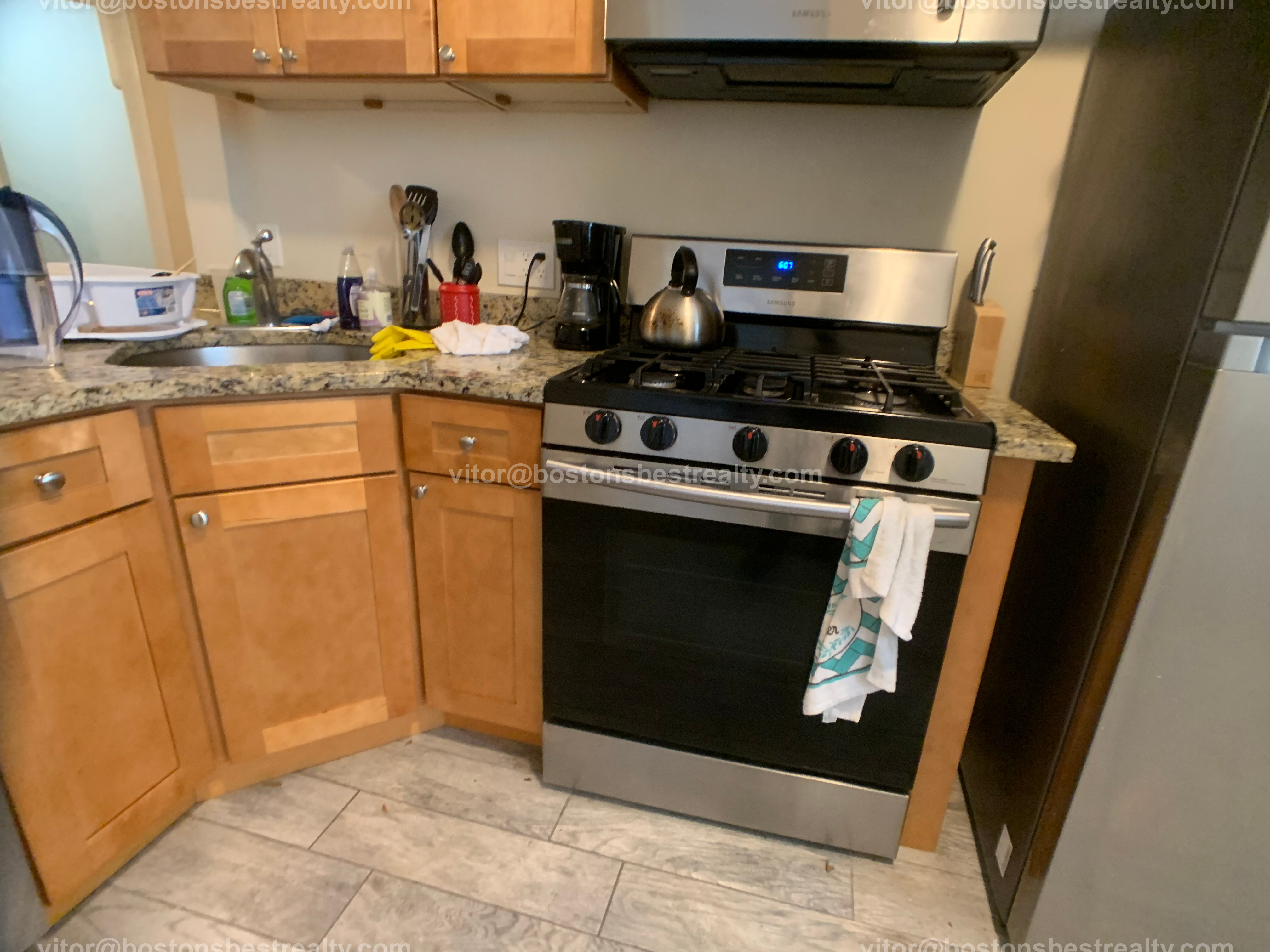 4 bed, 2 bath apartment for rent at 21 Chester St Unit 6, Allston — photo 3 of 15