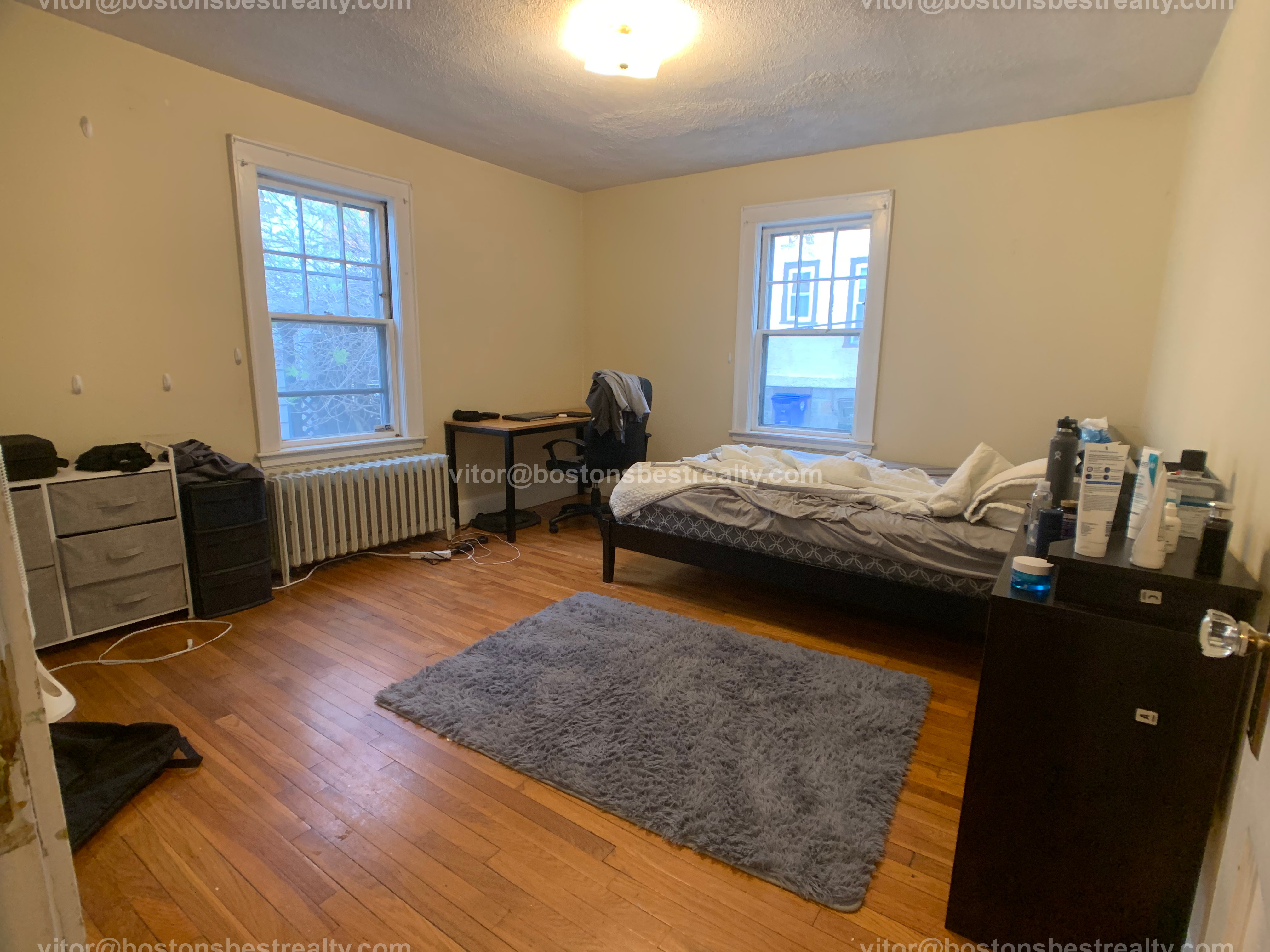 2 bed, 1 bath apartment for rent at 208 Freeman St Unit 1, Coolidge Corner — photo 1 of 32