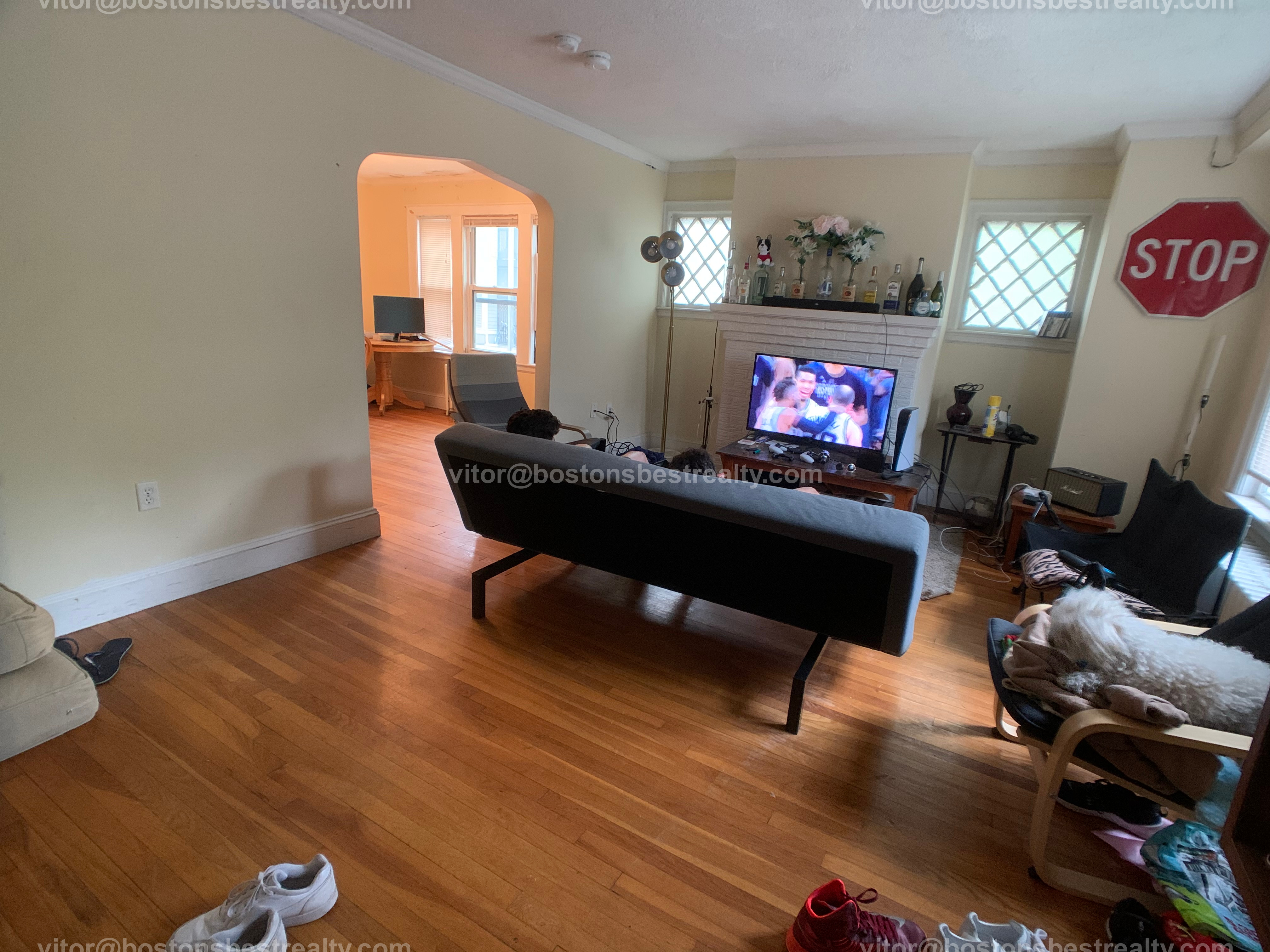 2 bed, 1 bath apartment for rent at 208 Freeman St Unit 1, Coolidge Corner — photo 2 of 32