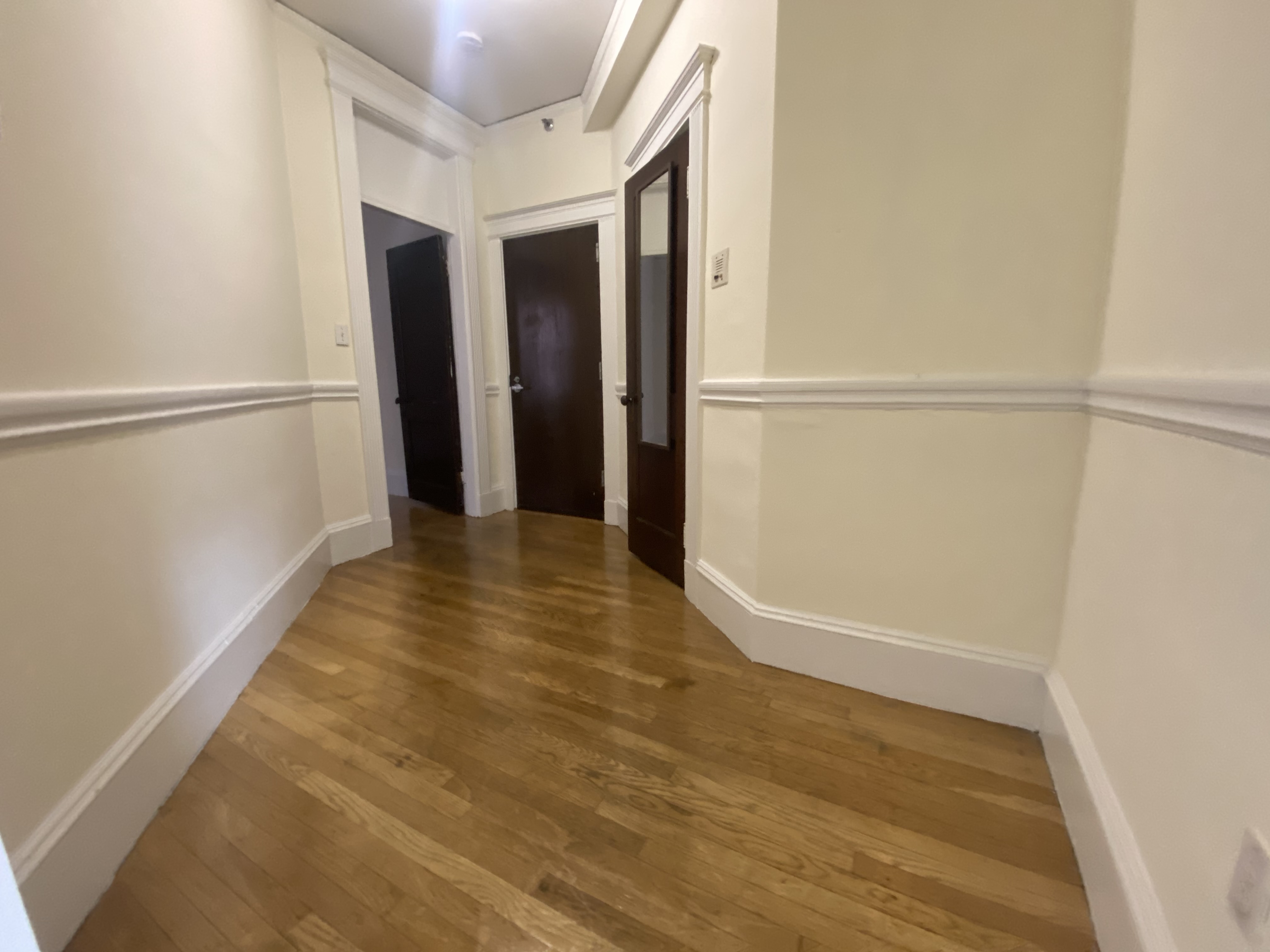 1 split bed, 1 bath apartment for rent at 331 Huntington Ave Unit 34, Fenway — photo 3 of 6
