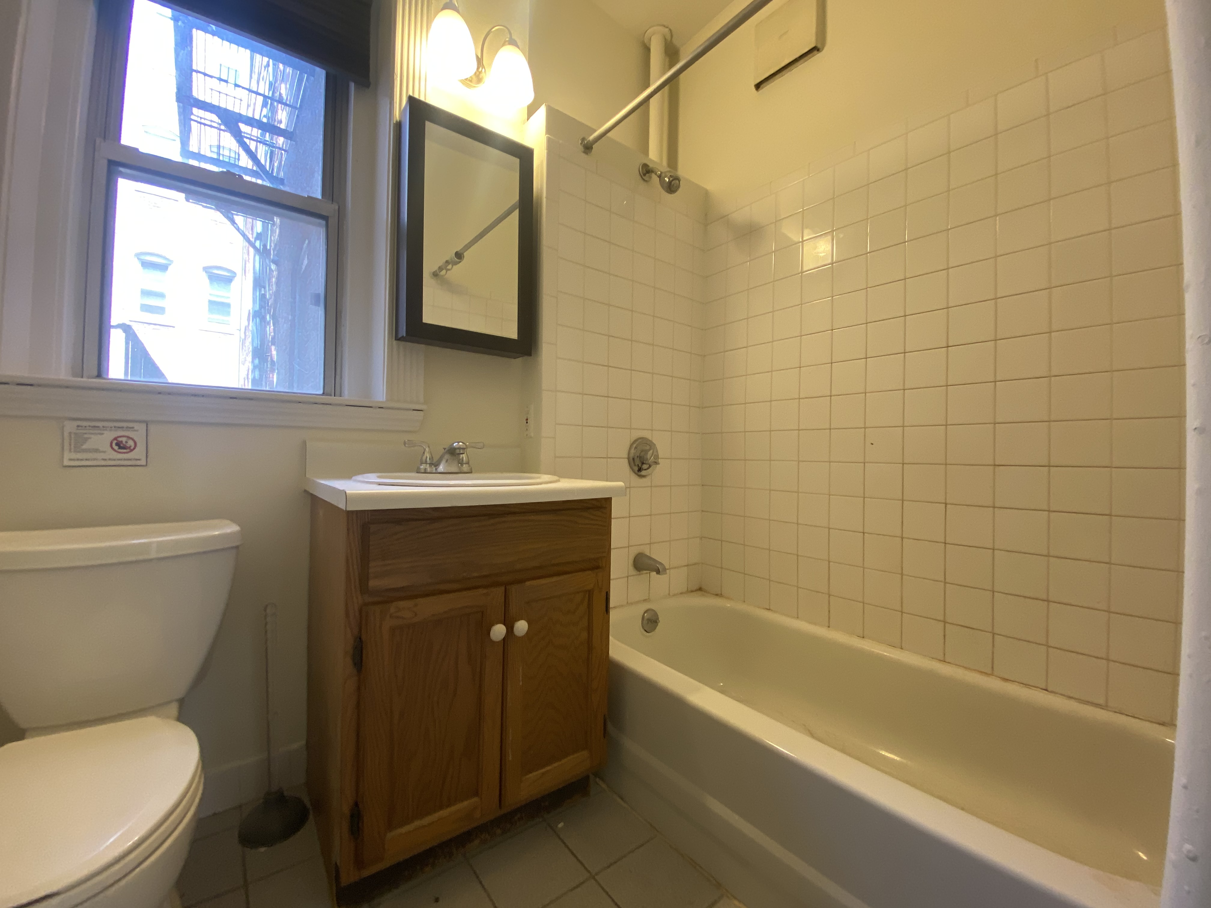 1 split bed, 1 bath apartment for rent at 331 Huntington Ave Unit 34, Fenway — photo 6 of 6