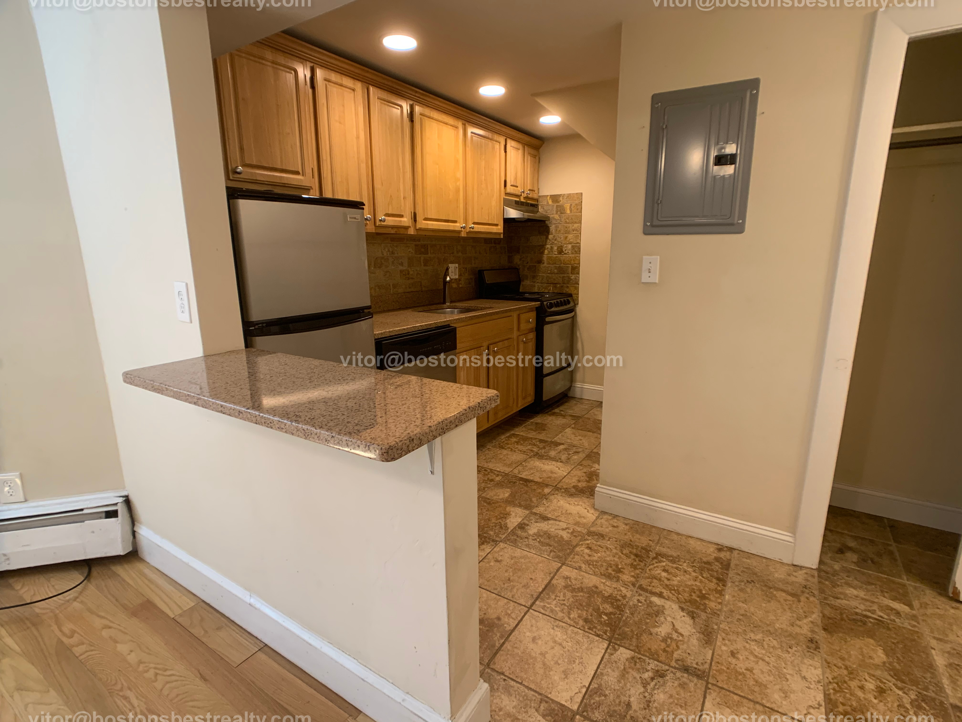 Studio bed, 1 bath apartment for rent at 134 Saint Marys St Unit 1, Longwood — photo 1 of 27