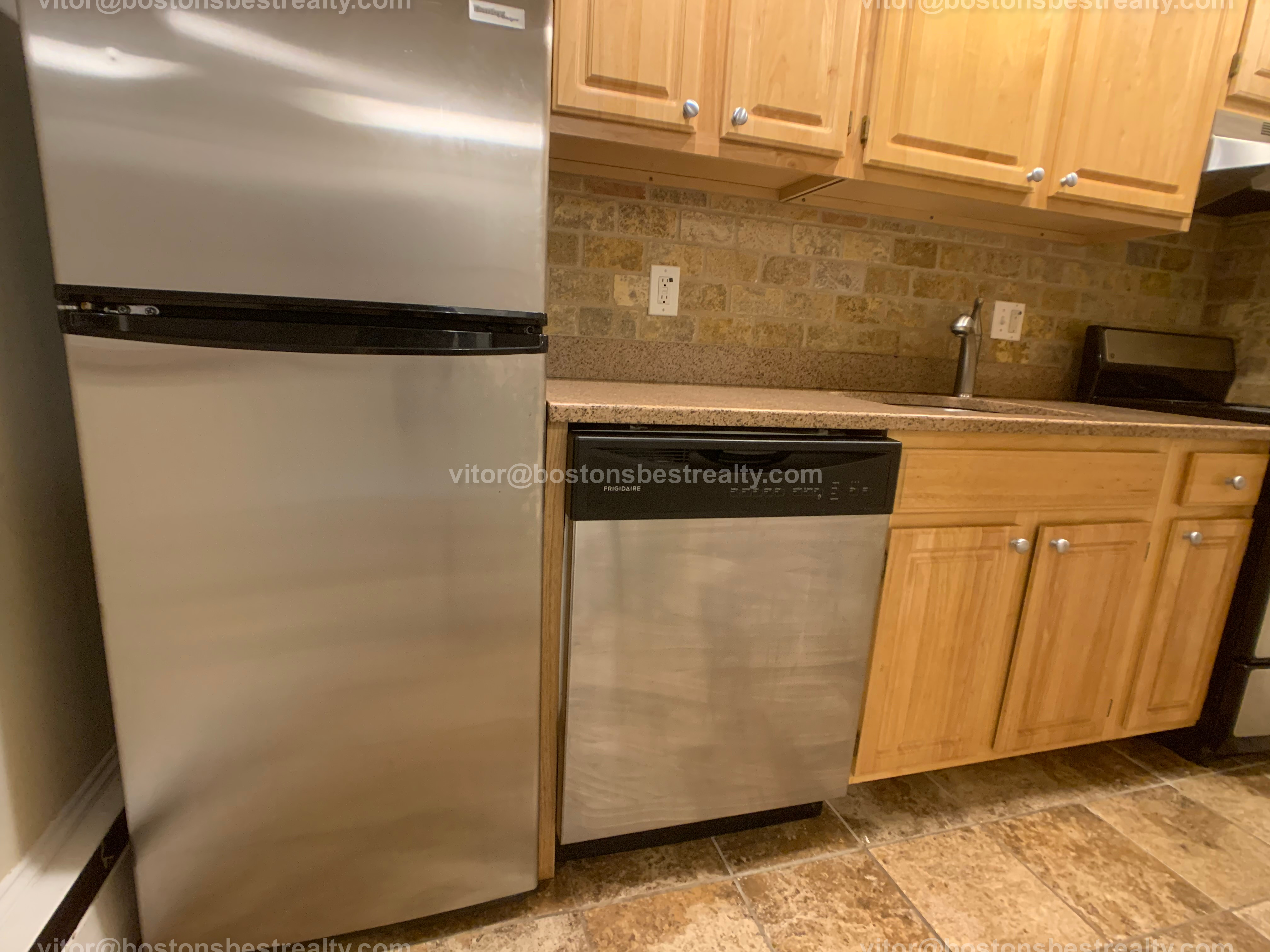 Studio bed, 1 bath apartment for rent at 134 Saint Marys St Unit 1, Longwood — photo 2 of 27