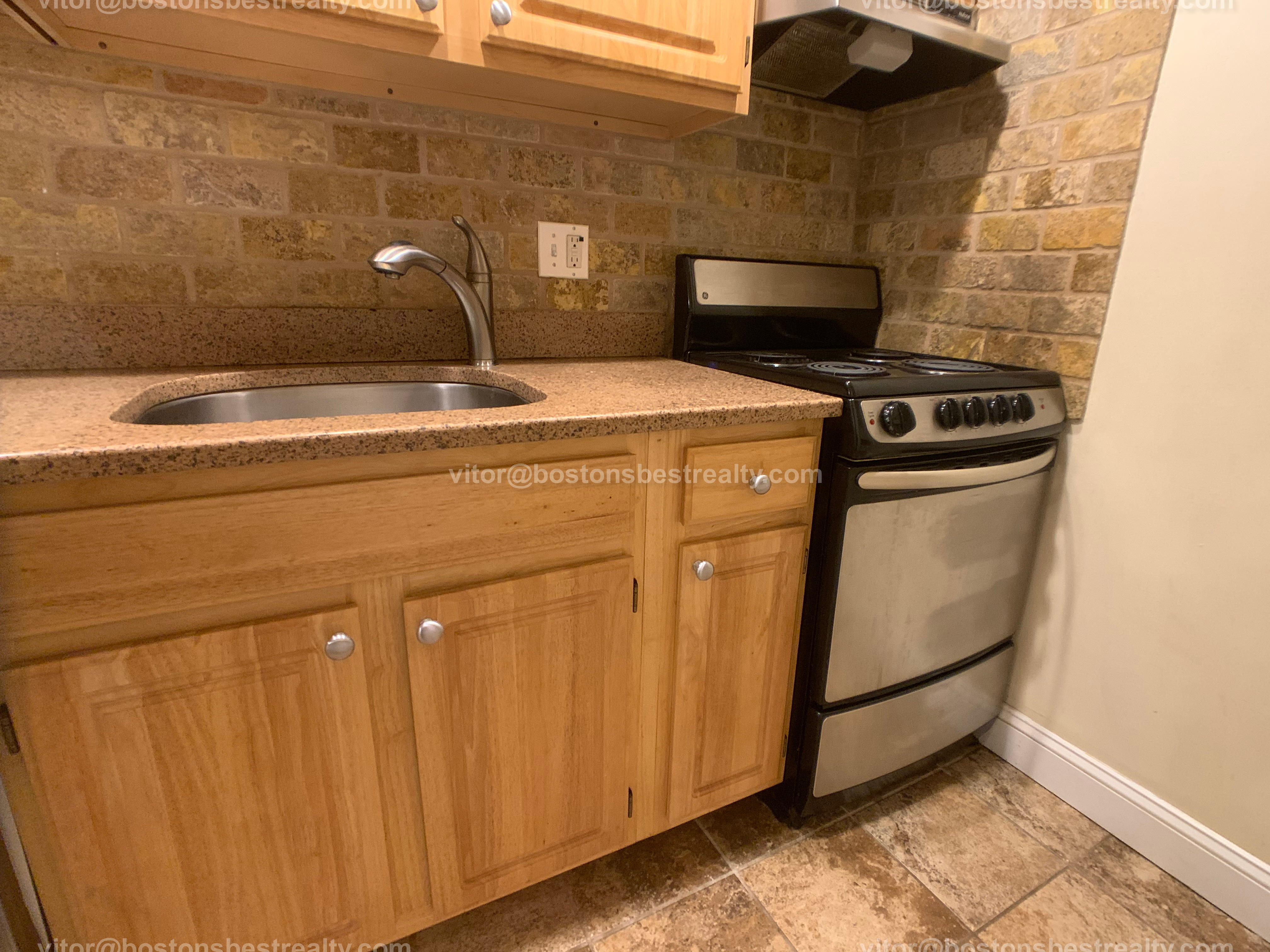Studio bed, 1 bath apartment for rent at 134 Saint Marys St Unit 1, Longwood — photo 3 of 27