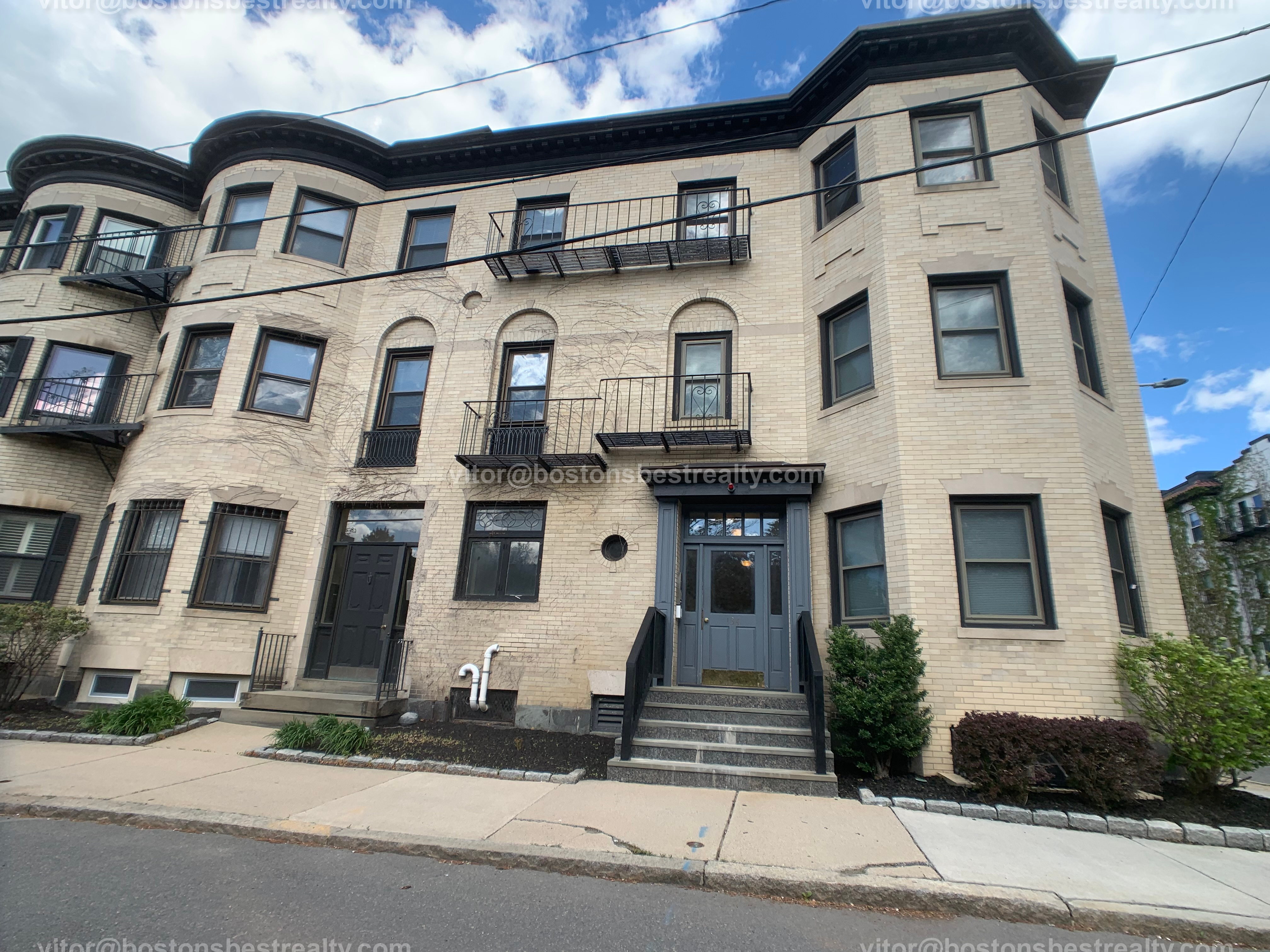 Studio bed, 1 bath apartment for rent at 134 Saint Marys St Unit 1, Longwood — photo 9 of 27