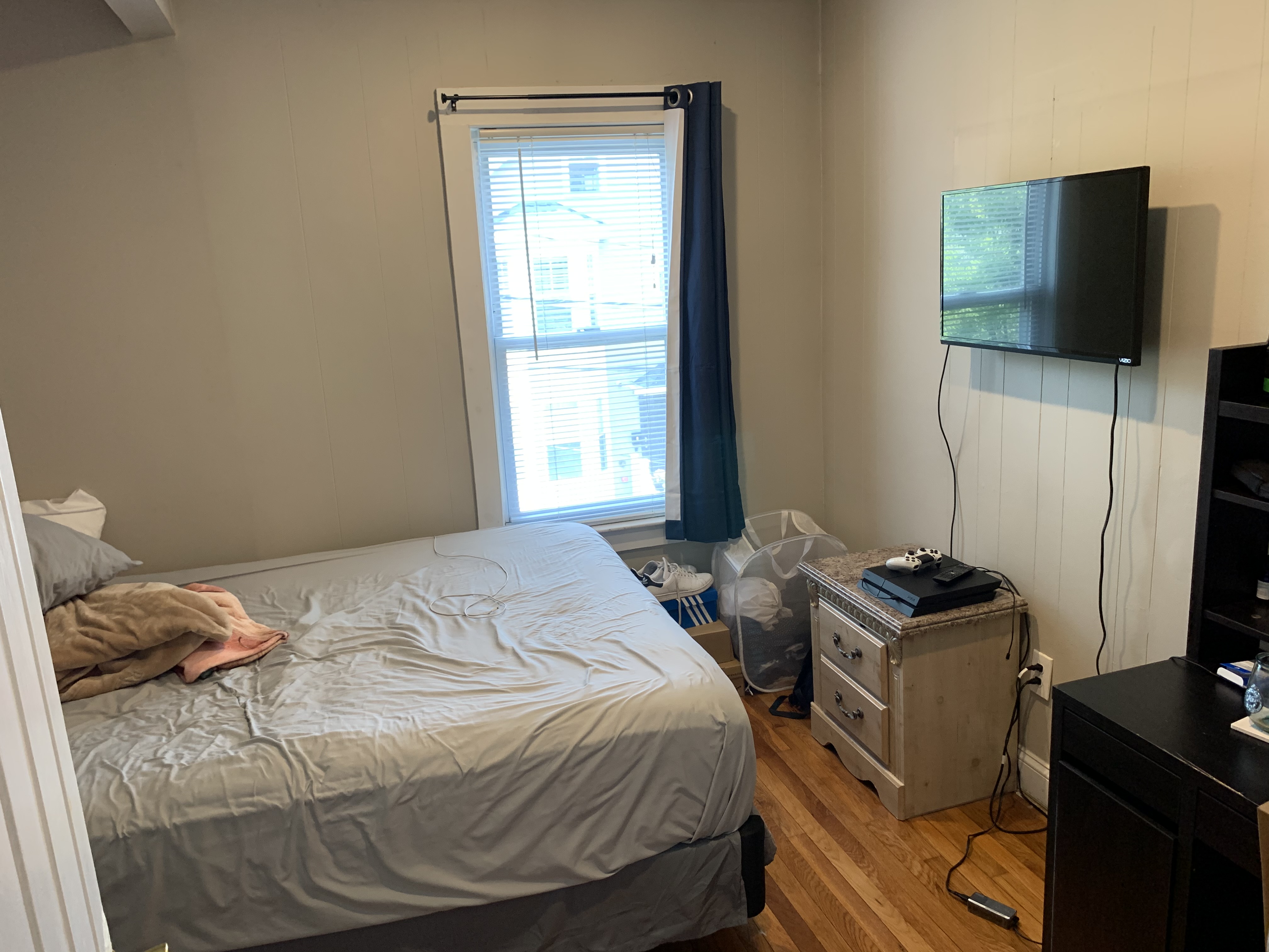 4 bed, 2 bath apartment for rent at 34 Sargent Ave Unit 2, Winter Hill — photo 14 of 22