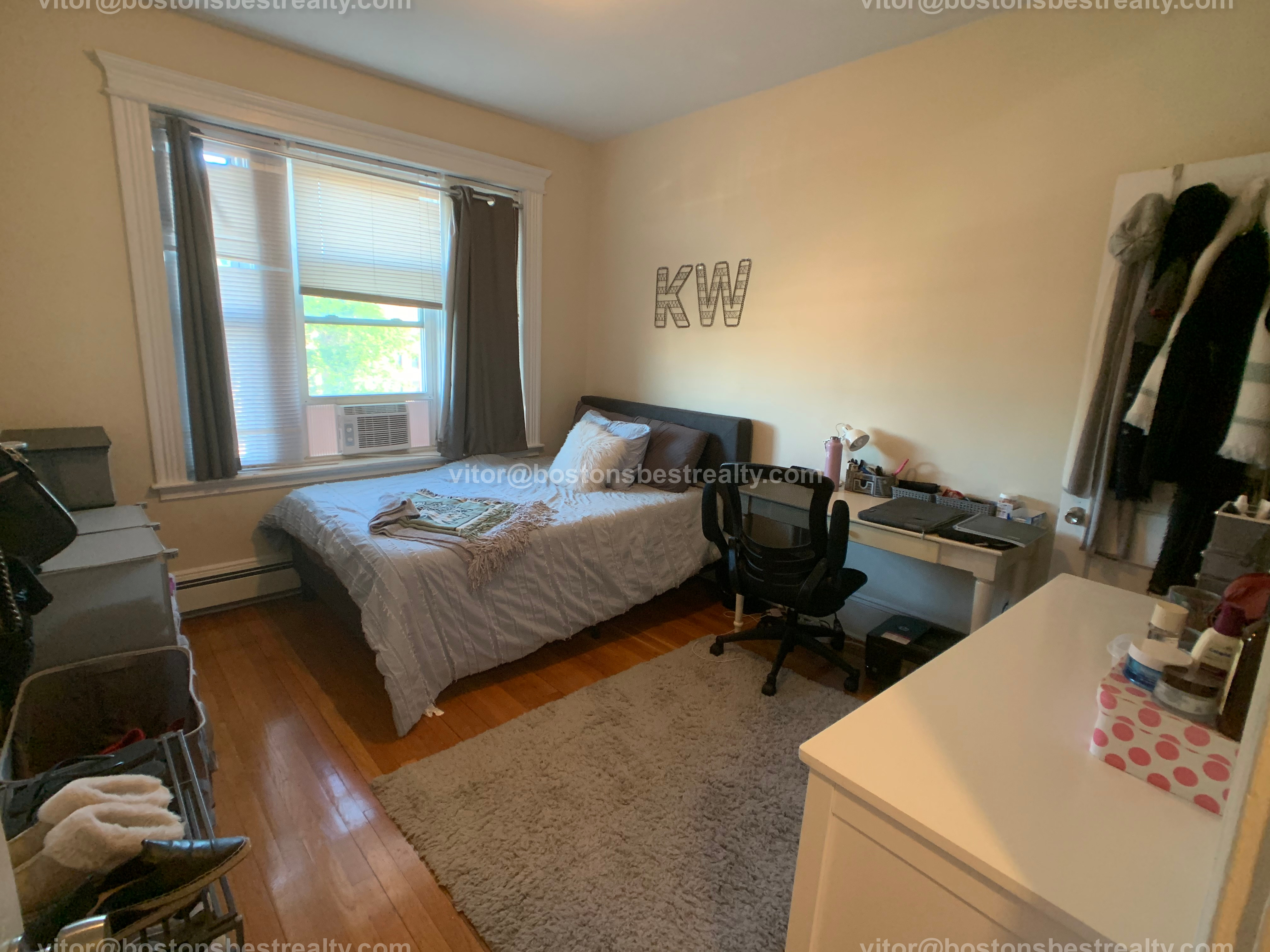3 bed, 1 bath apartment for rent at 1323 Commonwealth Ave Unit 51, Allston — photo 1 of 23