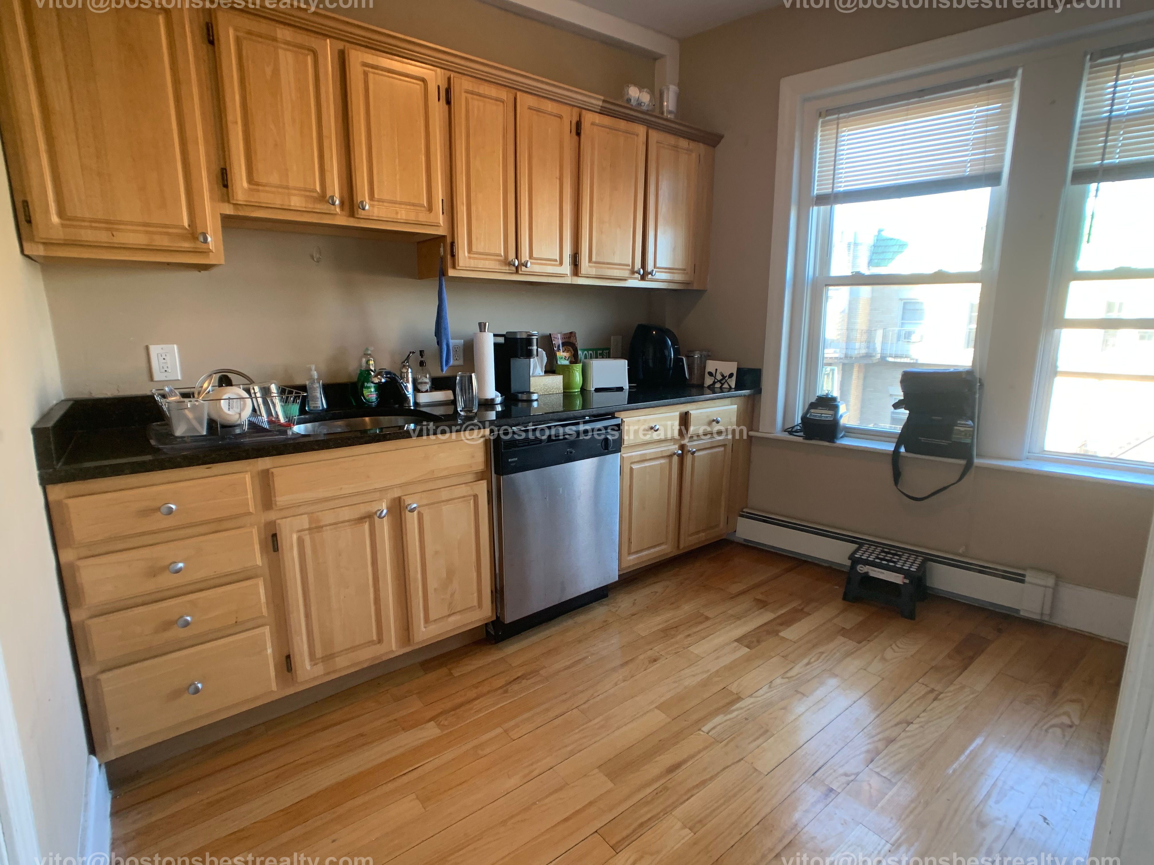 3 bed, 1 bath apartment for rent at 1323 Commonwealth Ave Unit 51, Allston — photo 12 of 23