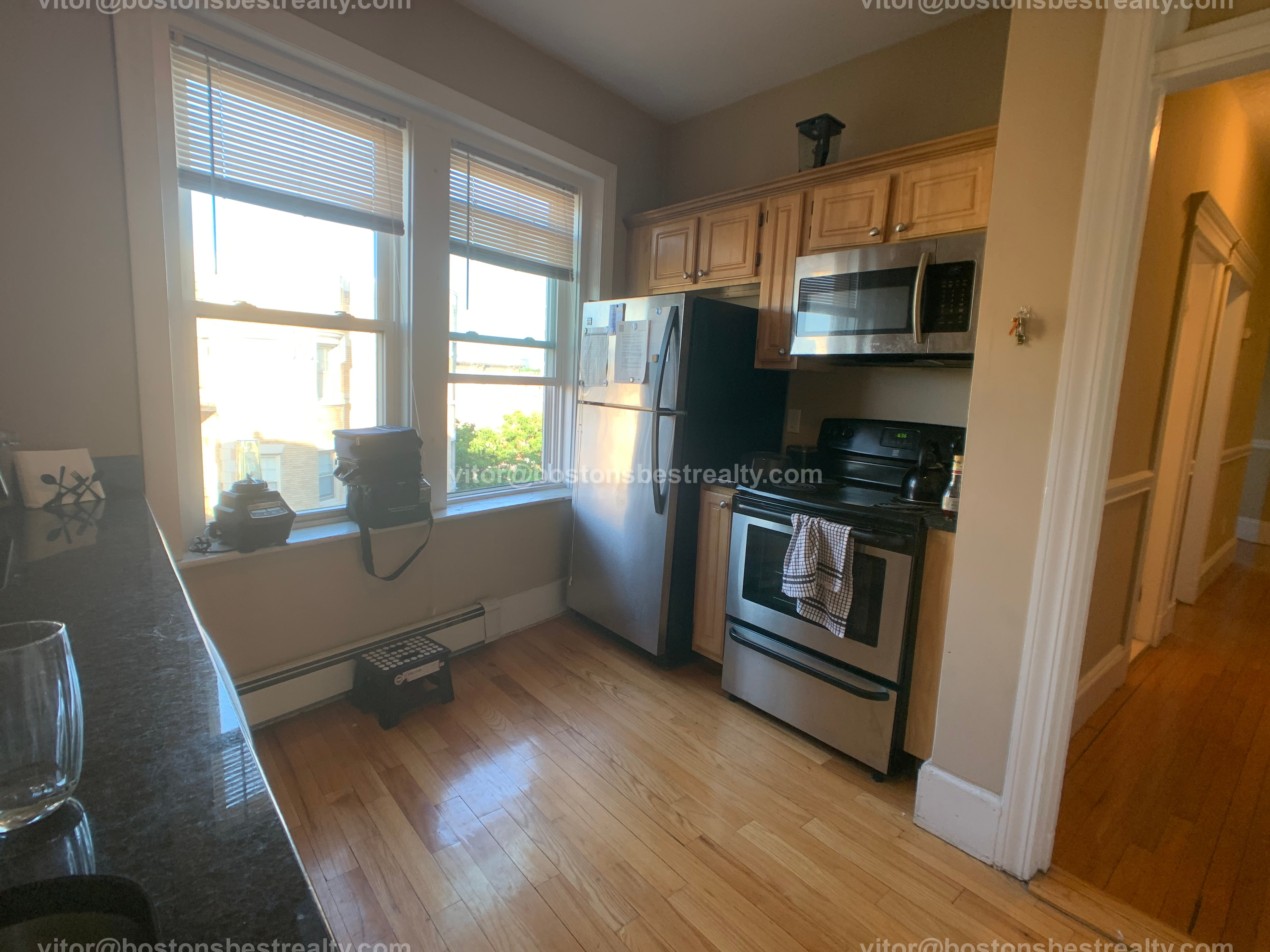 3 bed, 1 bath apartment for rent at 1323 Commonwealth Ave Unit 51, Allston — photo 14 of 23