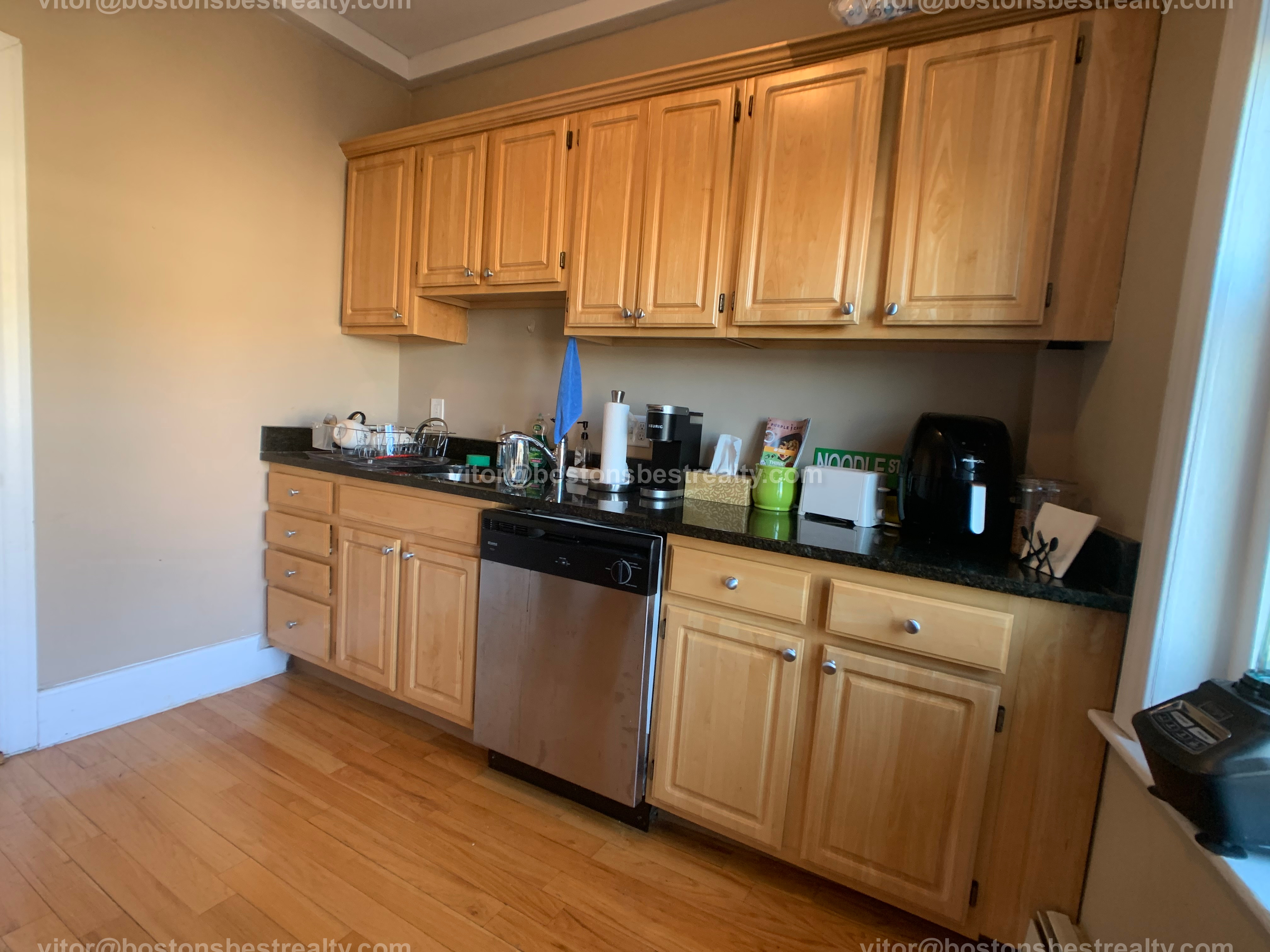3 bed, 1 bath apartment for rent at 1323 Commonwealth Ave Unit 51, Allston — photo 15 of 23