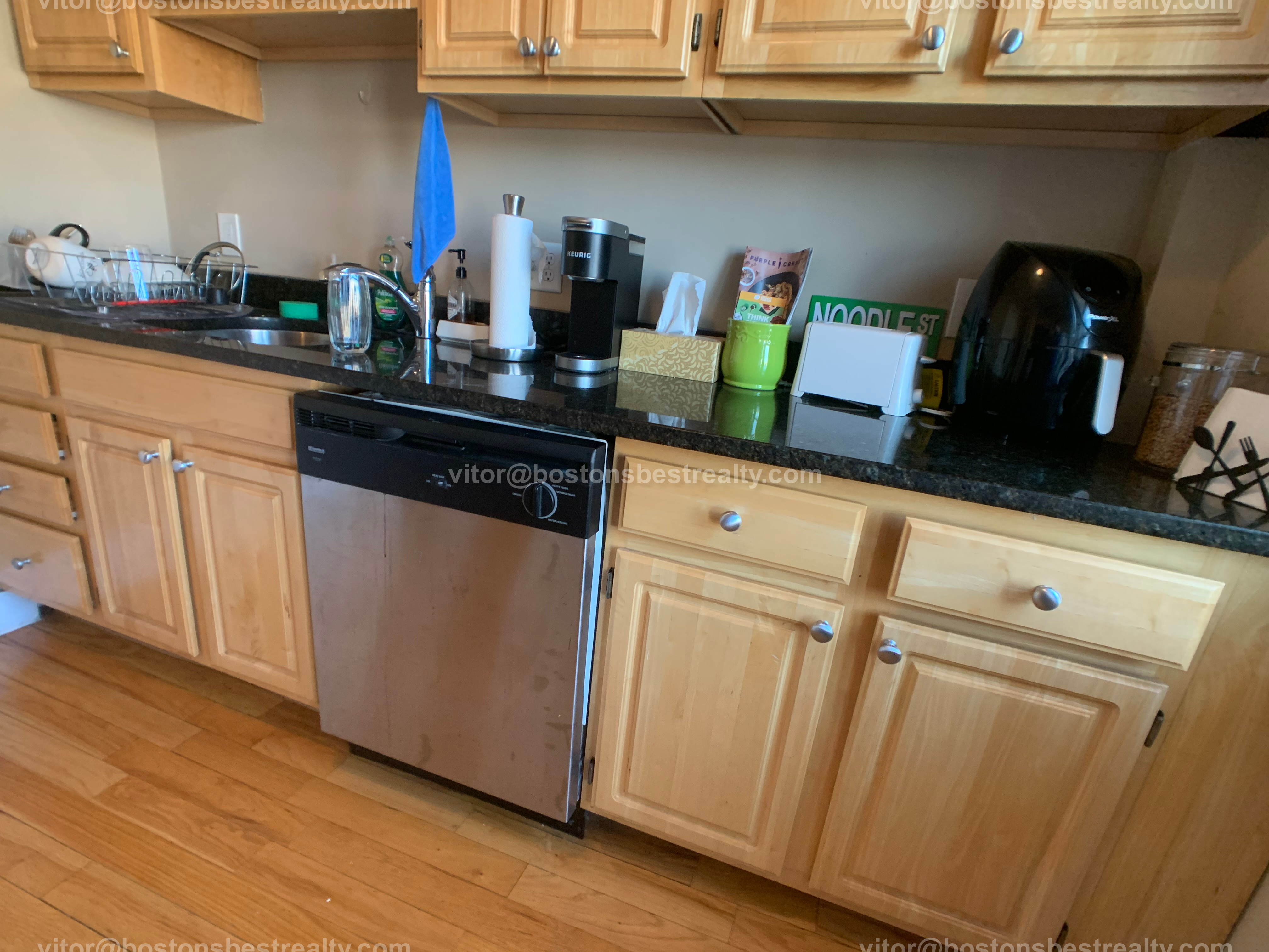 3 bed, 1 bath apartment for rent at 1323 Commonwealth Ave Unit 51, Allston — photo 16 of 23