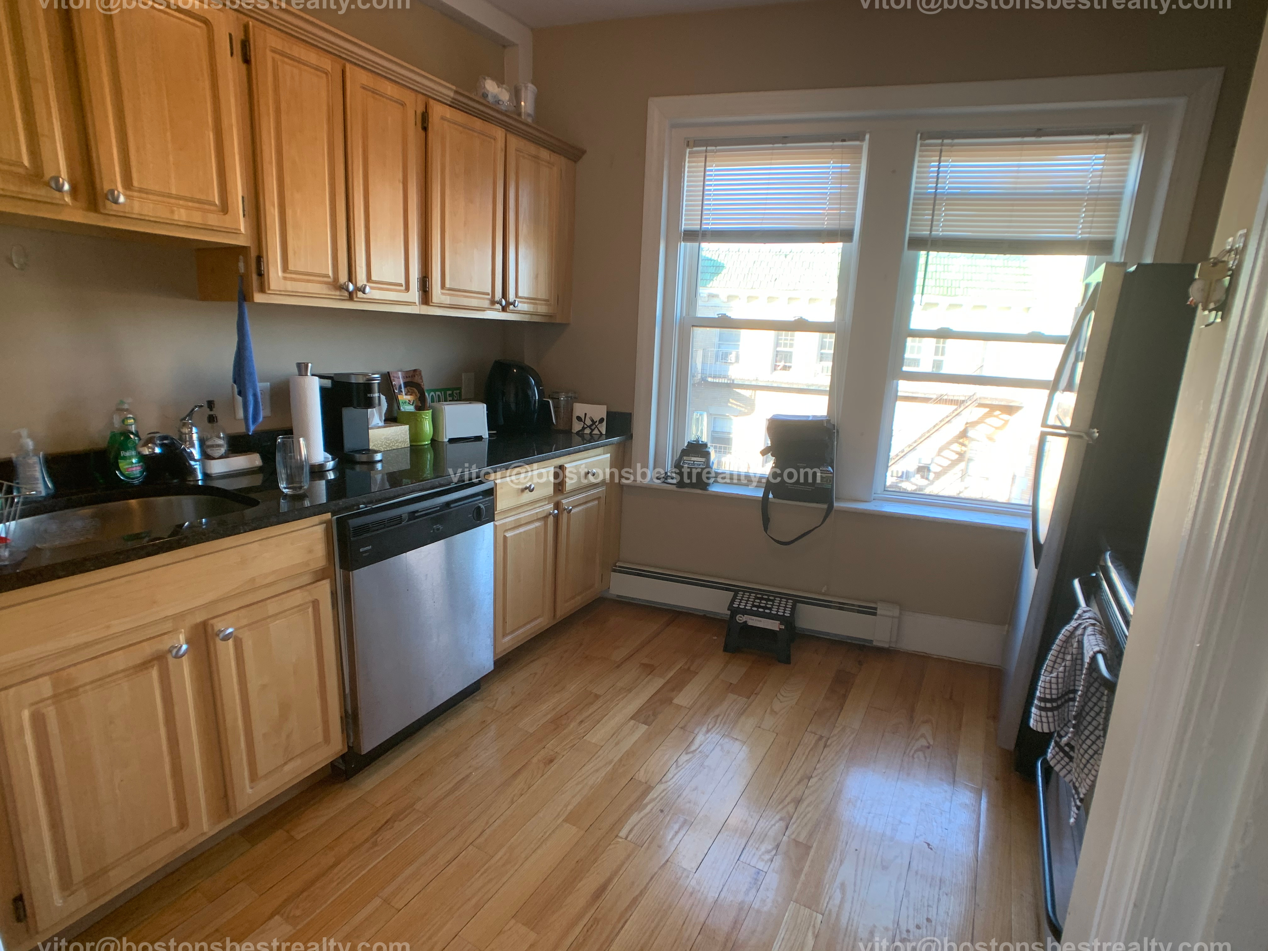3 bed, 1 bath apartment for rent at 1323 Commonwealth Ave Unit 51, Allston — photo 18 of 23