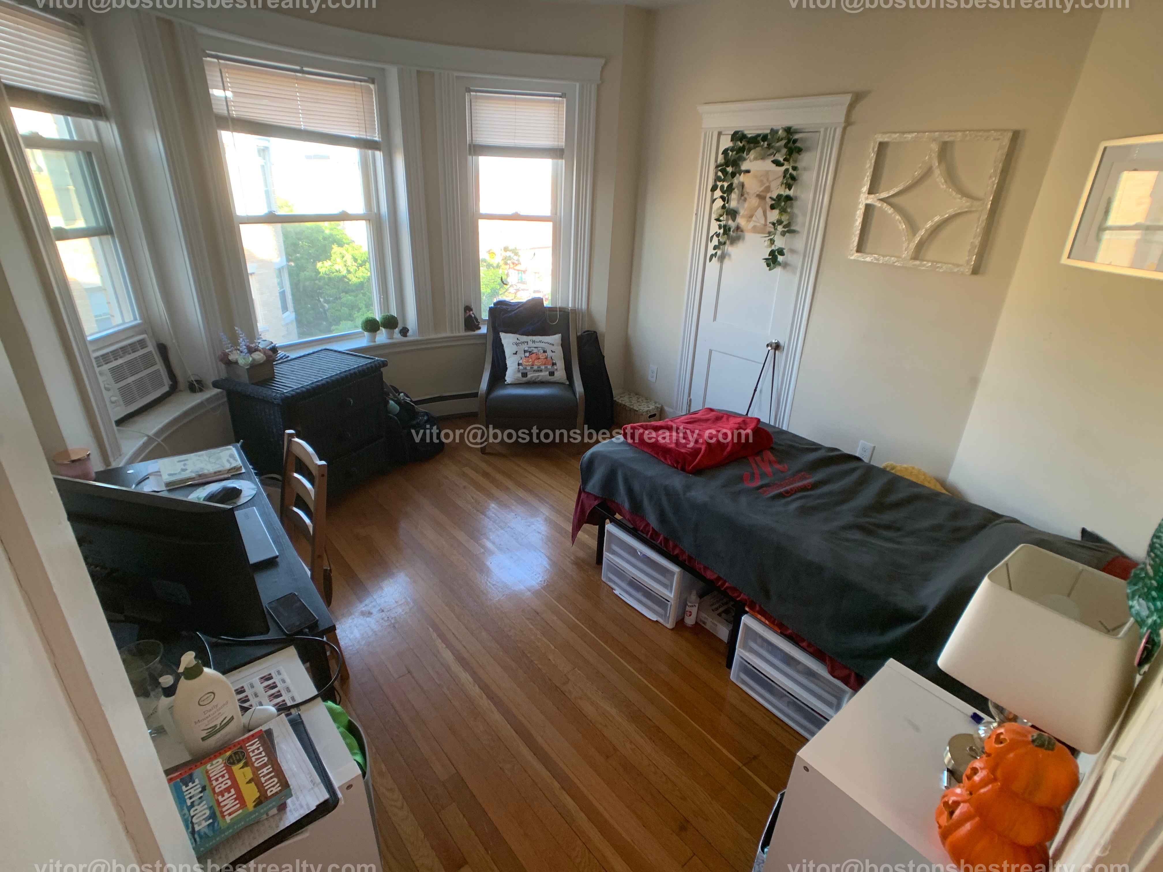 3 bed, 1 bath apartment for rent at 1323 Commonwealth Ave Unit 51, Allston — photo 19 of 23