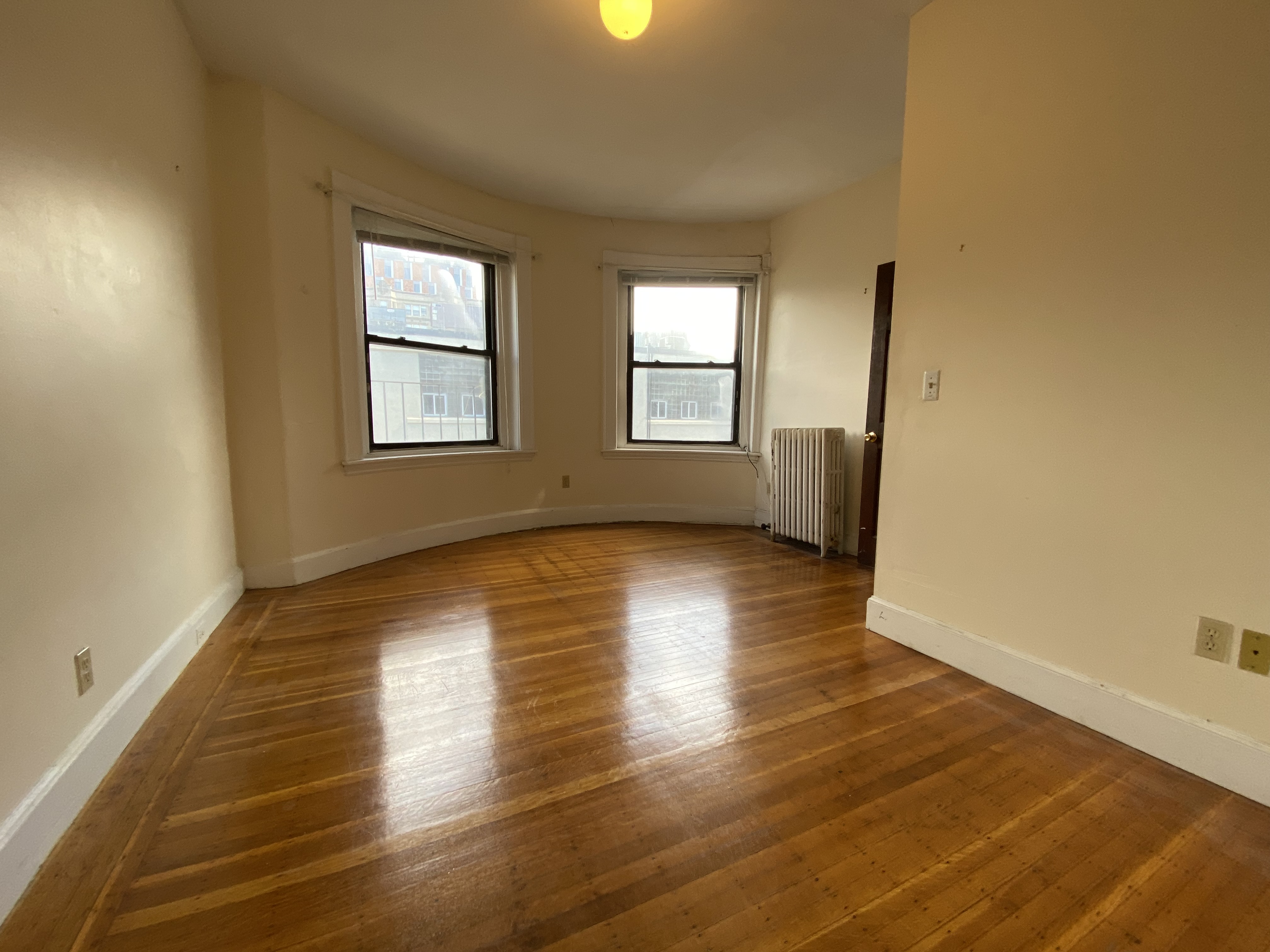 3 bed, 1 bath apartment for rent at 46 Saint Stephen St Unit 3, Fenway — photo 1 of 8