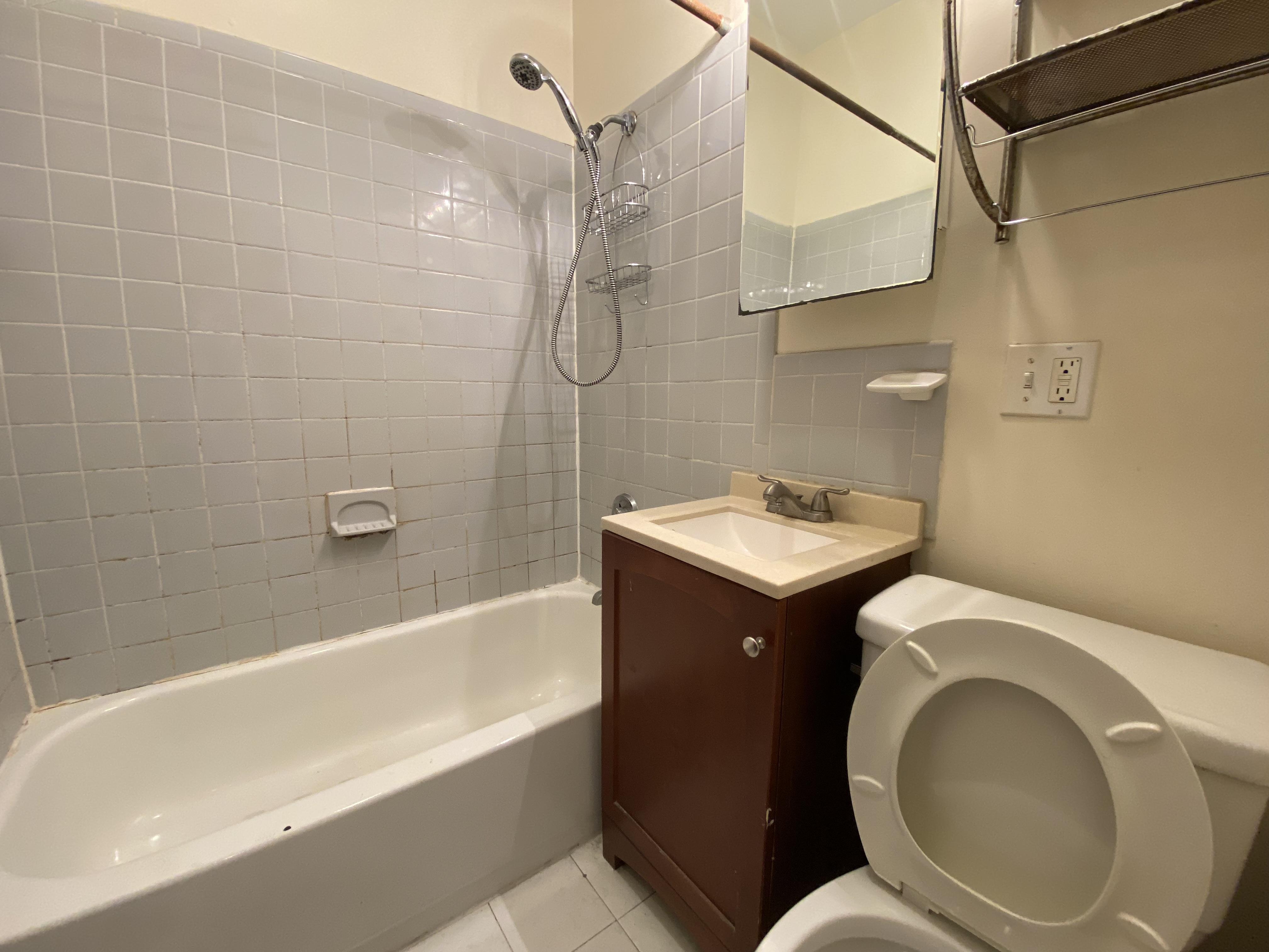 3 bed, 1 bath apartment for rent at 46 Saint Stephen St Unit 3, Fenway — photo 2 of 8