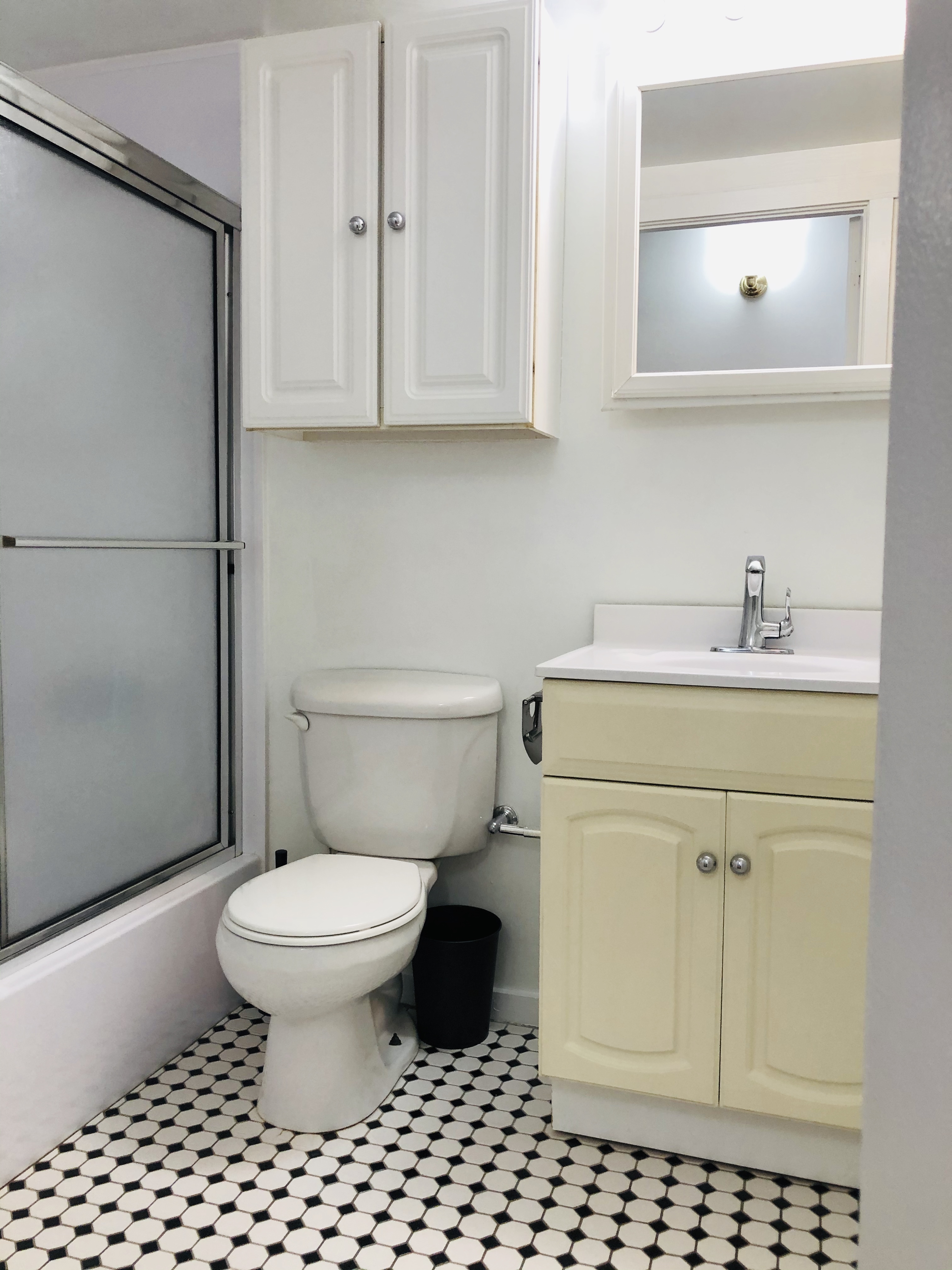 2 bed, 1 bath apartment for rent at 17 Russell St Unit 10, Beacon Hill — photo 4 of 6