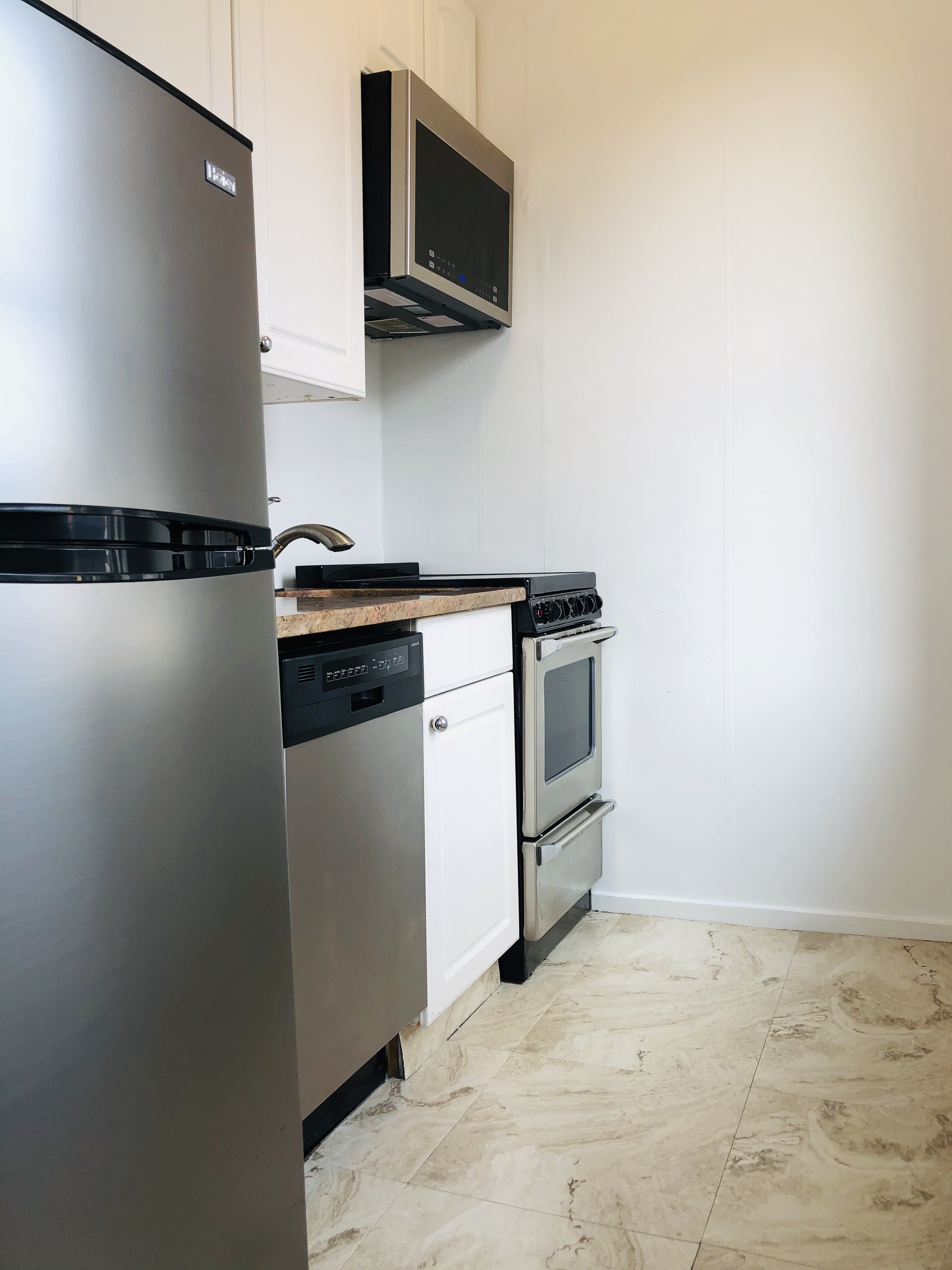 2 bed, 1 bath apartment for rent at 17 Russell St Unit 10, Beacon Hill — photo 3 of 6