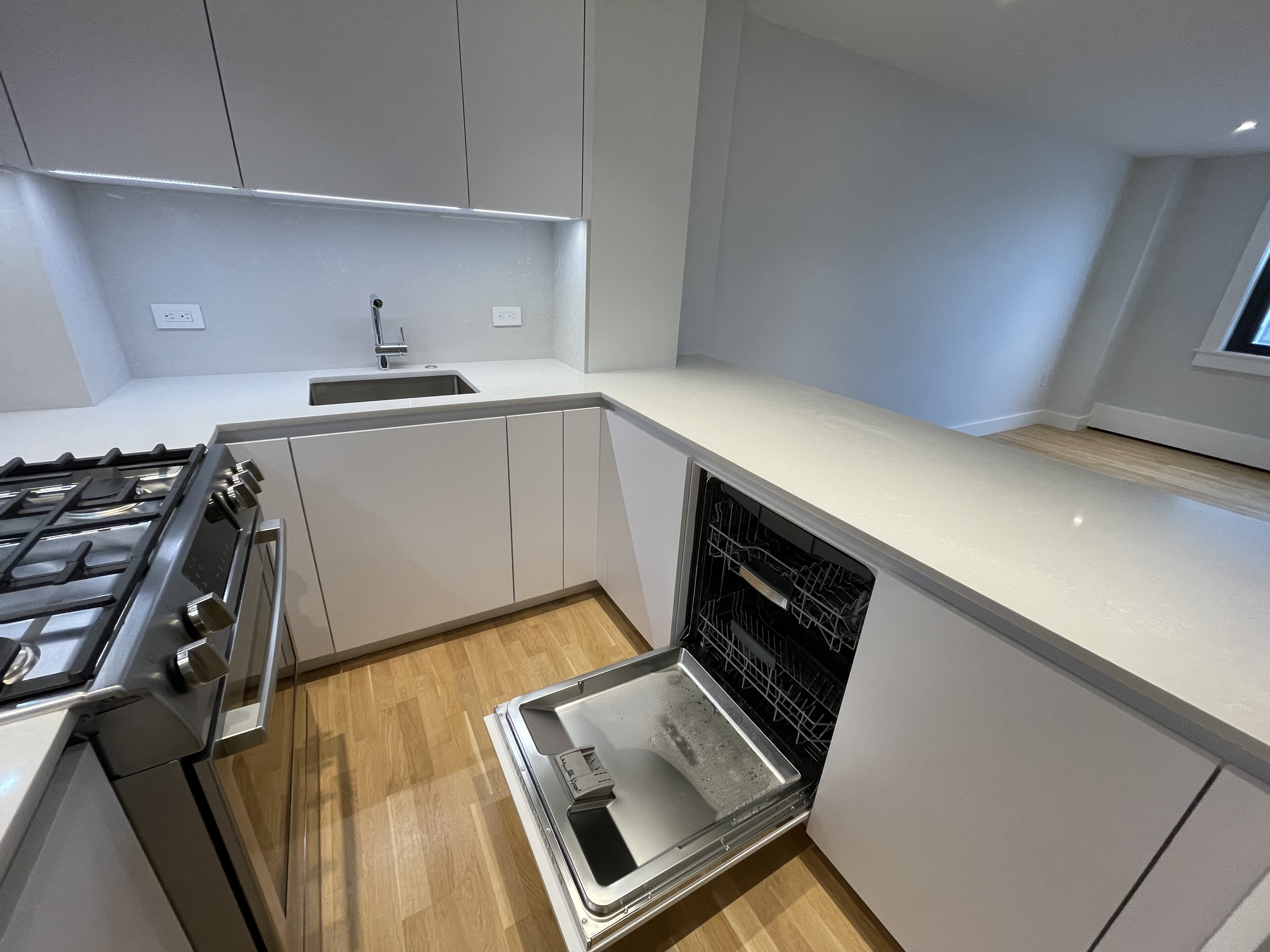 1 bed, 1 bath apartment for rent at 1410 Columbia Rd Unit 04J, South Boston — photo 8 of 37