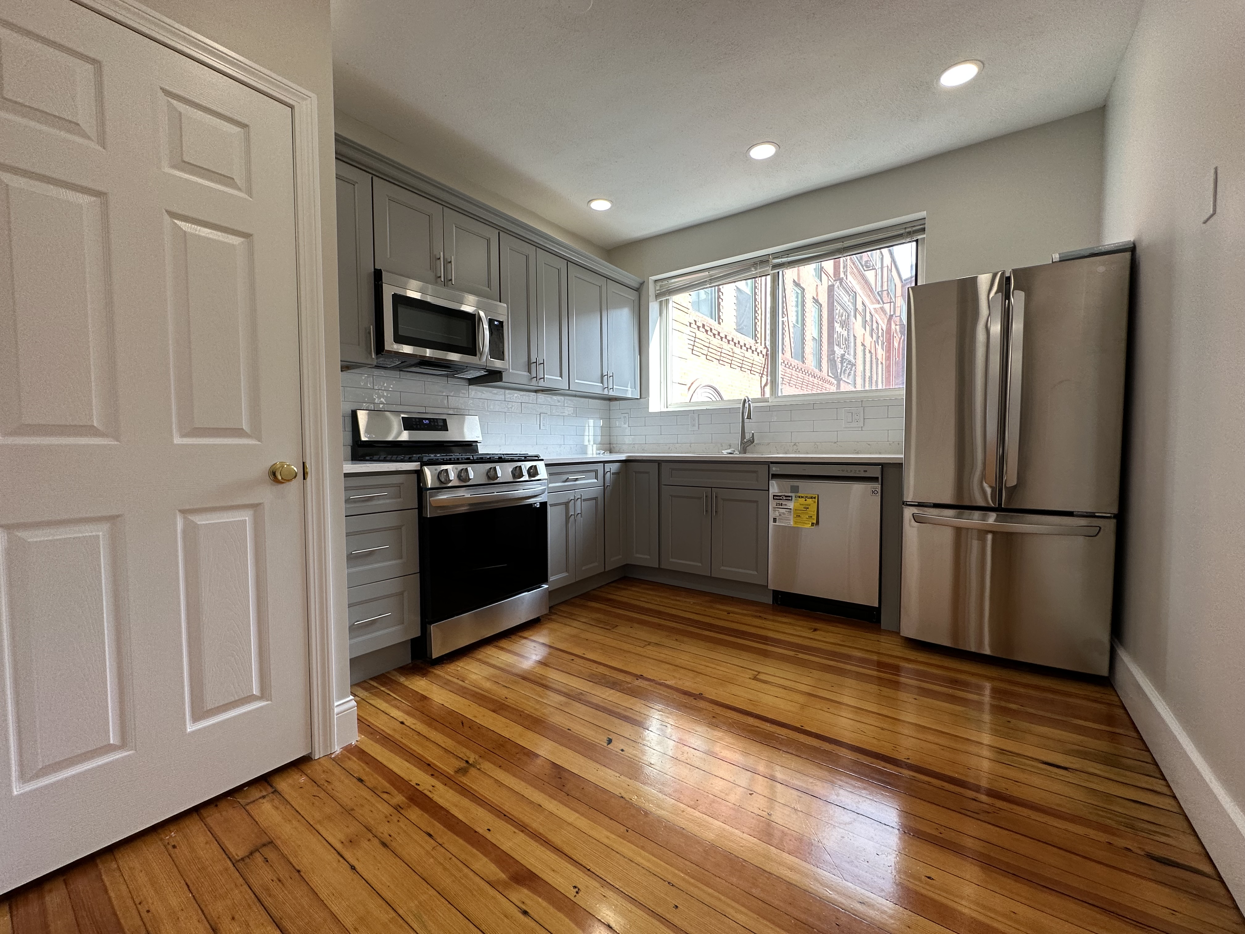 3 bed, 1 bath apartment for rent at 7 Worcester St Unit 3, South End — photo 9 of 9