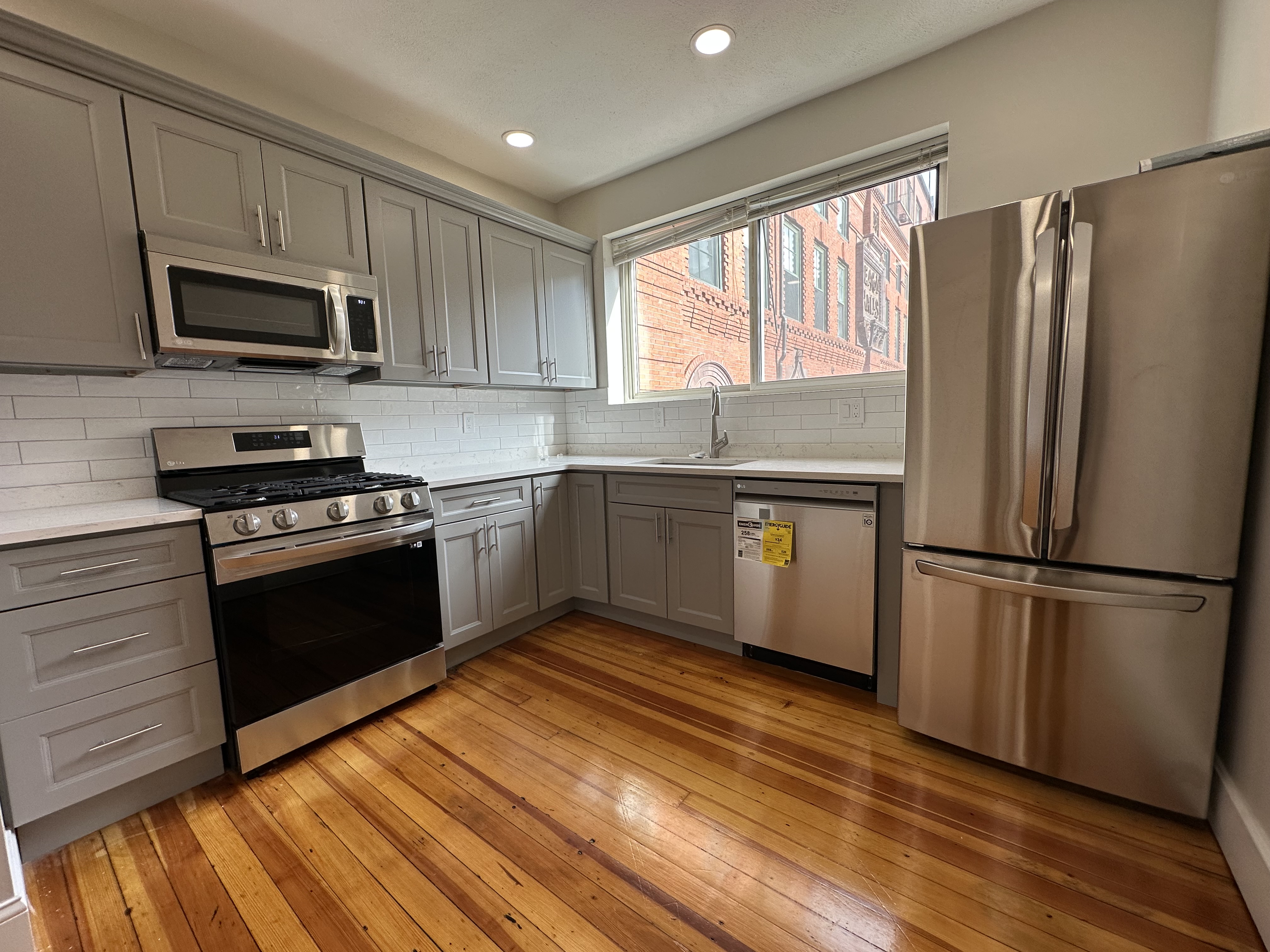 3 bed, 1 bath apartment for rent at 7 Worcester St Unit 3, South End — photo 1 of 9