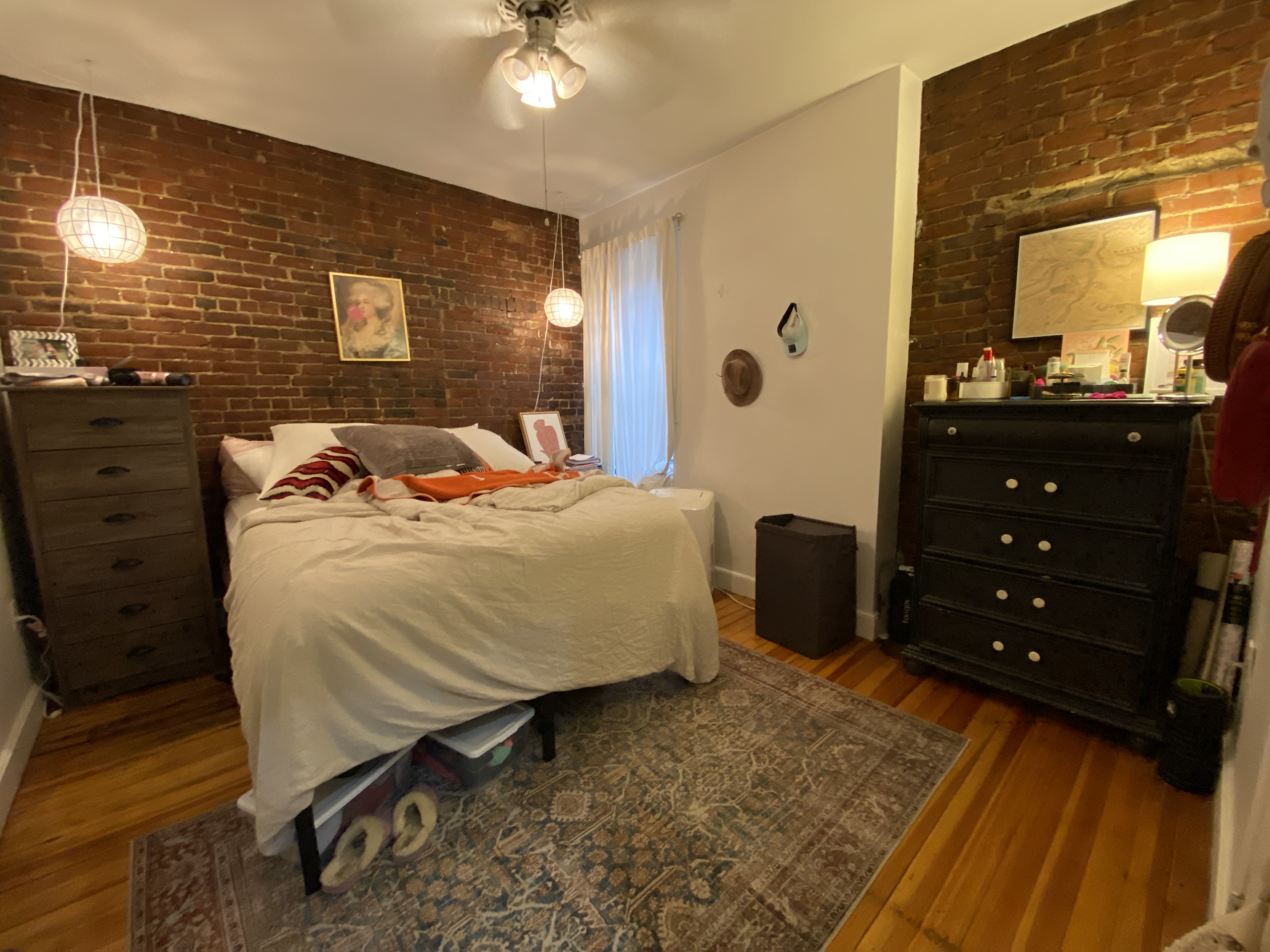 4 bed, 1 bath apartment for rent at 1677 Washington St Unit 3, South End — photo 4 of 5