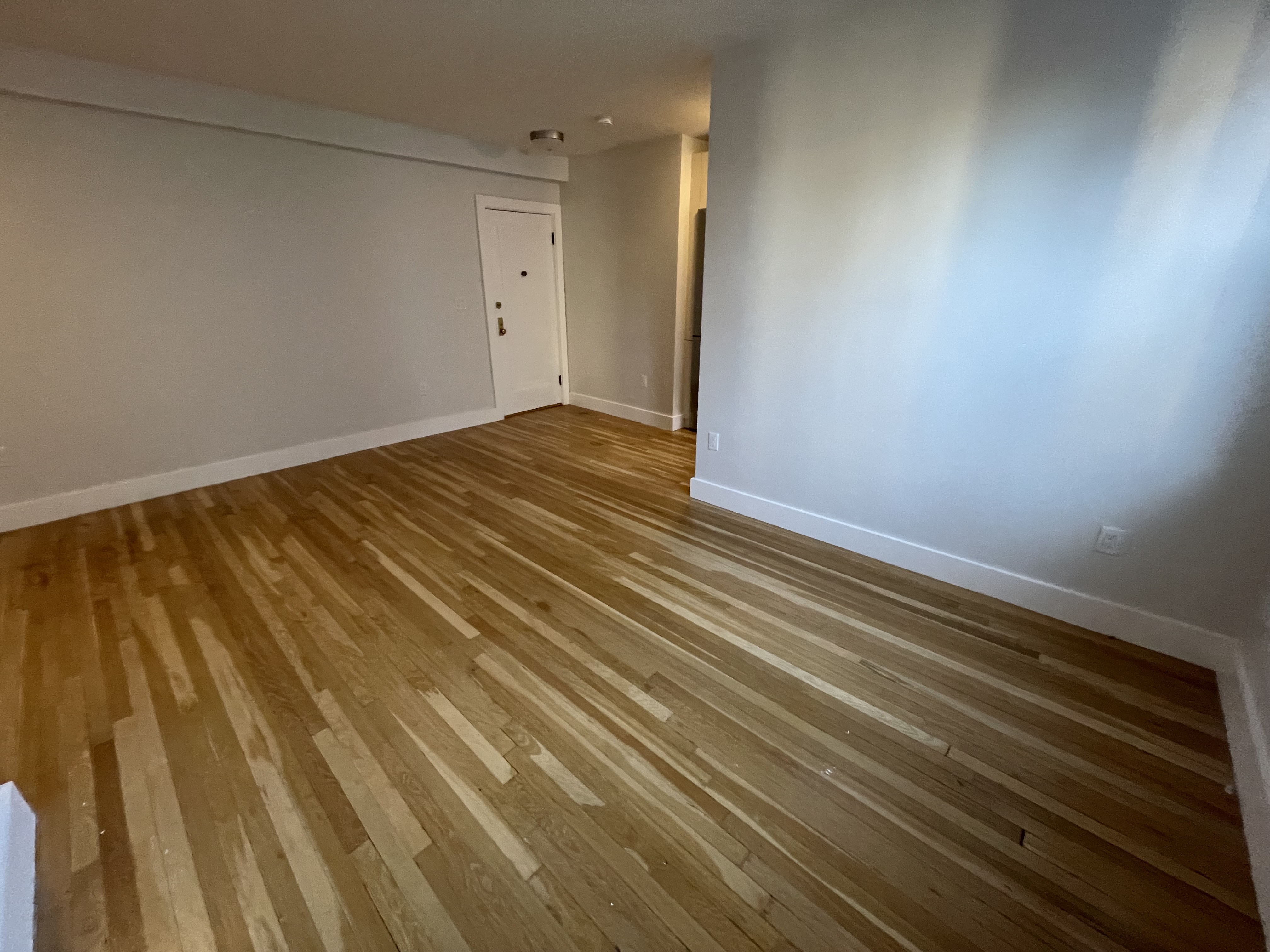 Studio bed, 1 bath apartment for rent at 136 Highland Ave Unit 12-CF, Winter Hill — photo 4 of 9