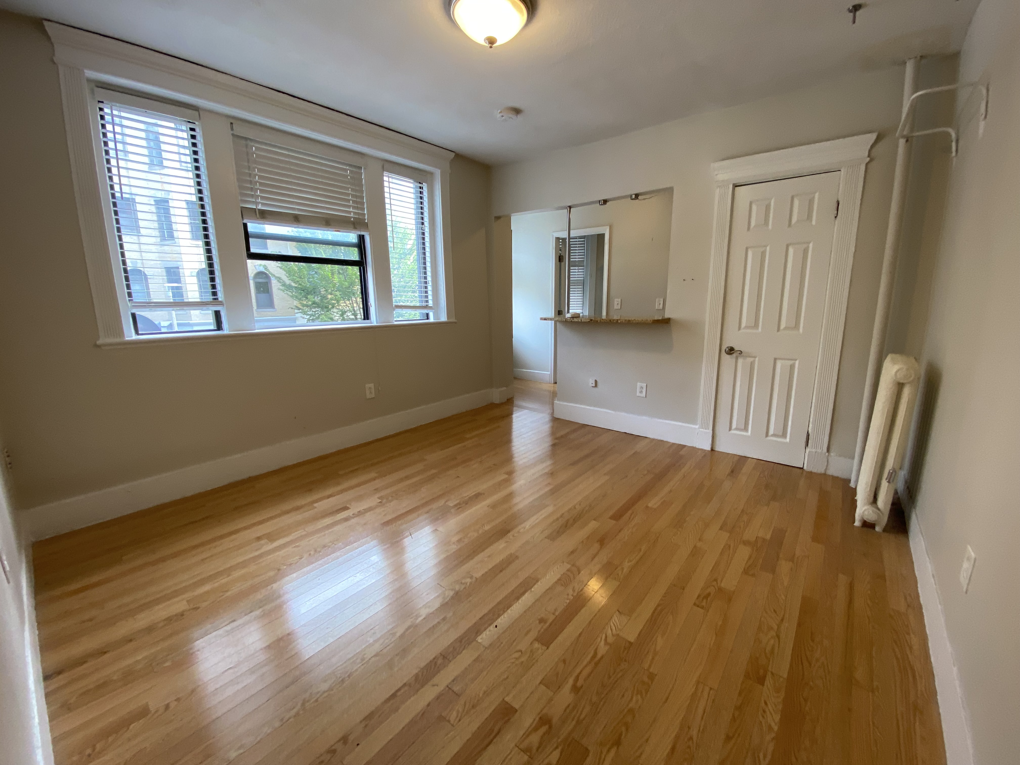 Studio bed, 1 bath apartment for rent at 54 Burbank St Unit 7, Fenway — photo 1 of 7