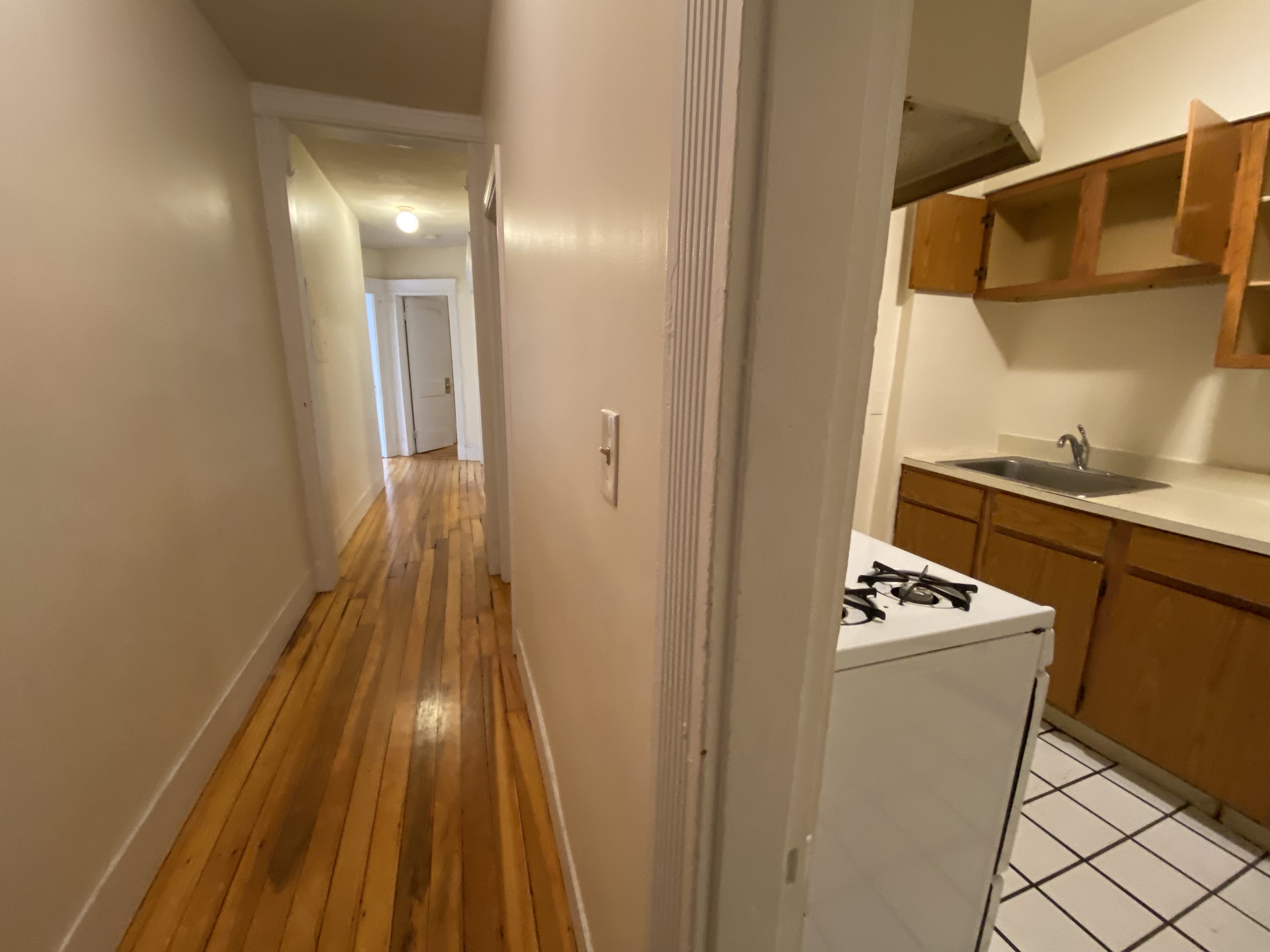 2 split bed, 1 bath apartment for rent at 54 Burbank St Unit 8, Fenway — photo 4 of 8