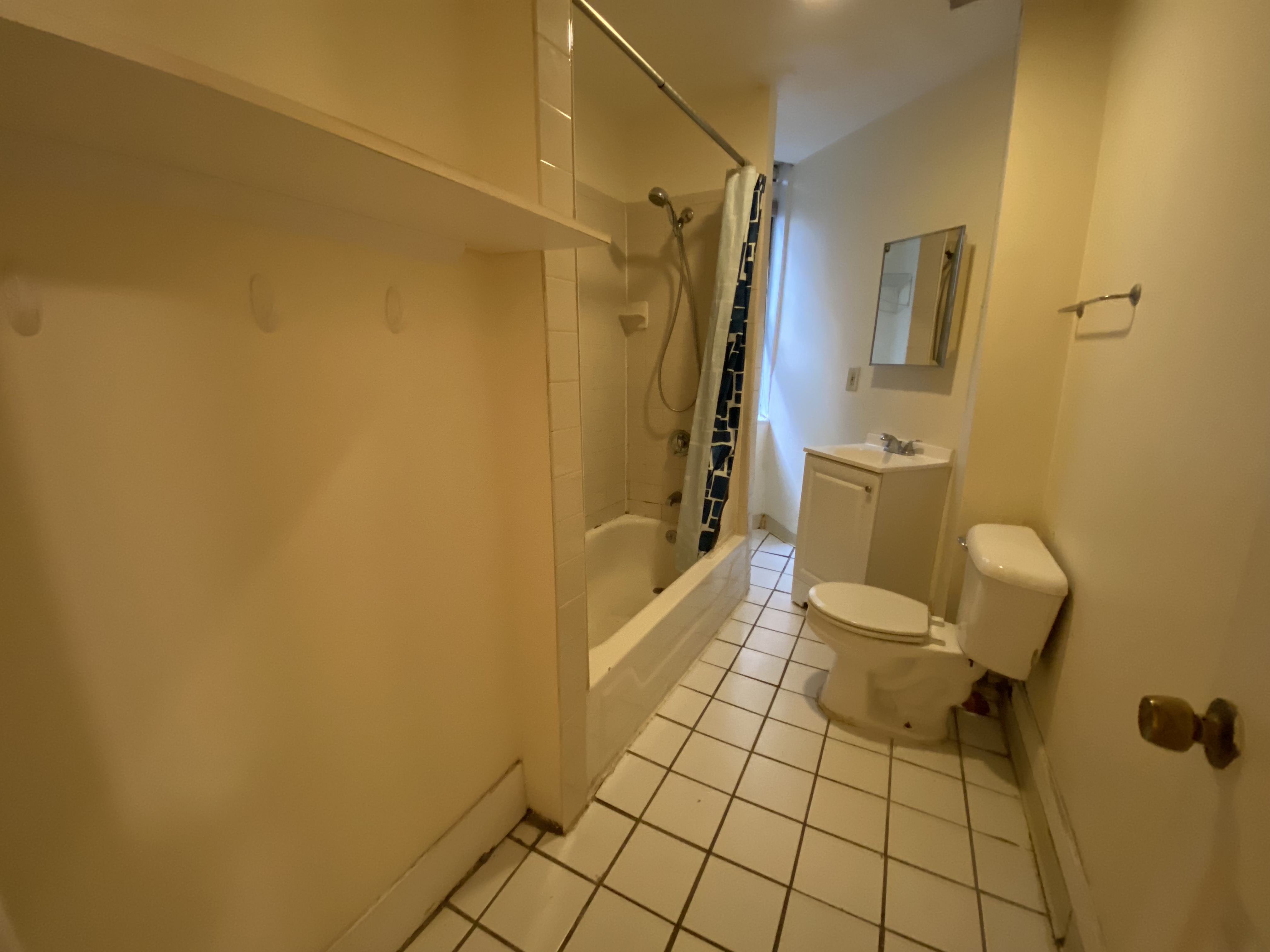 2 split bed, 1 bath apartment for rent at 54 Burbank St Unit 8, Fenway — photo 5 of 8