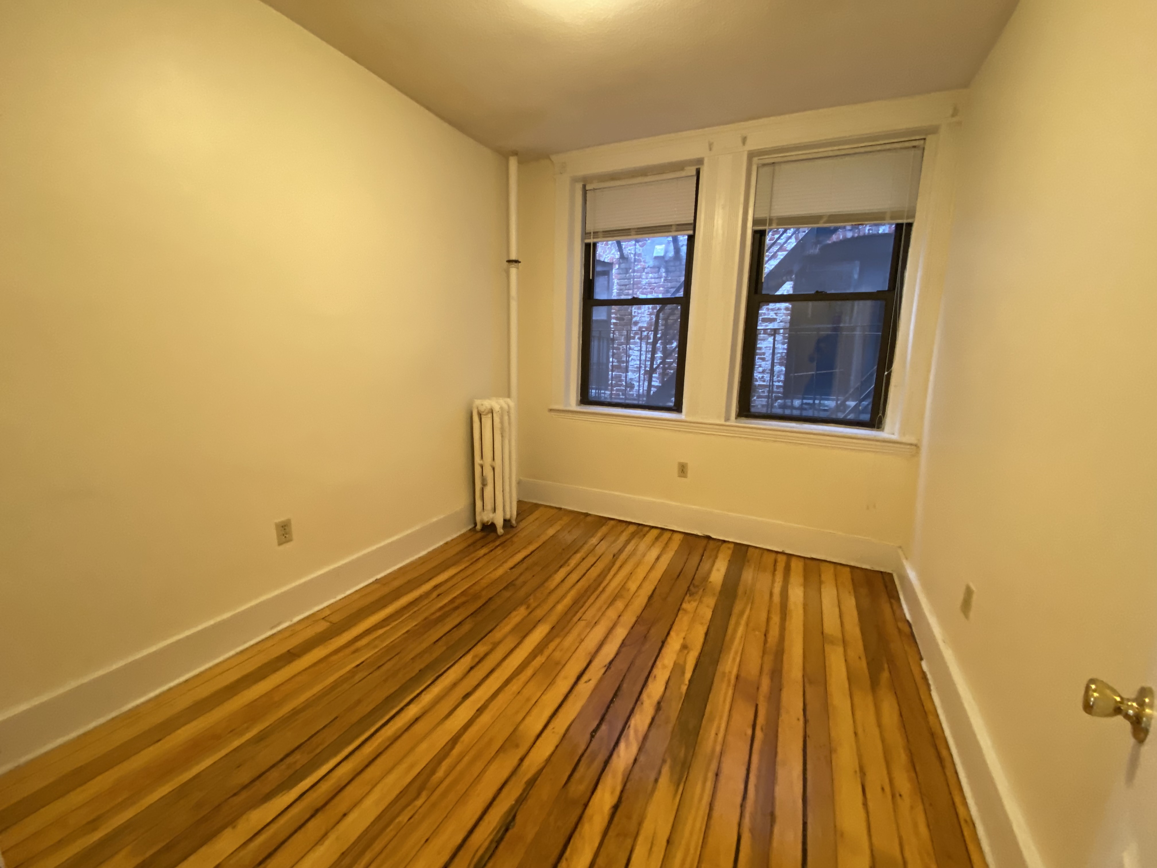 2 split bed, 1 bath apartment for rent at 54 Burbank St Unit 8, Fenway — photo 6 of 8