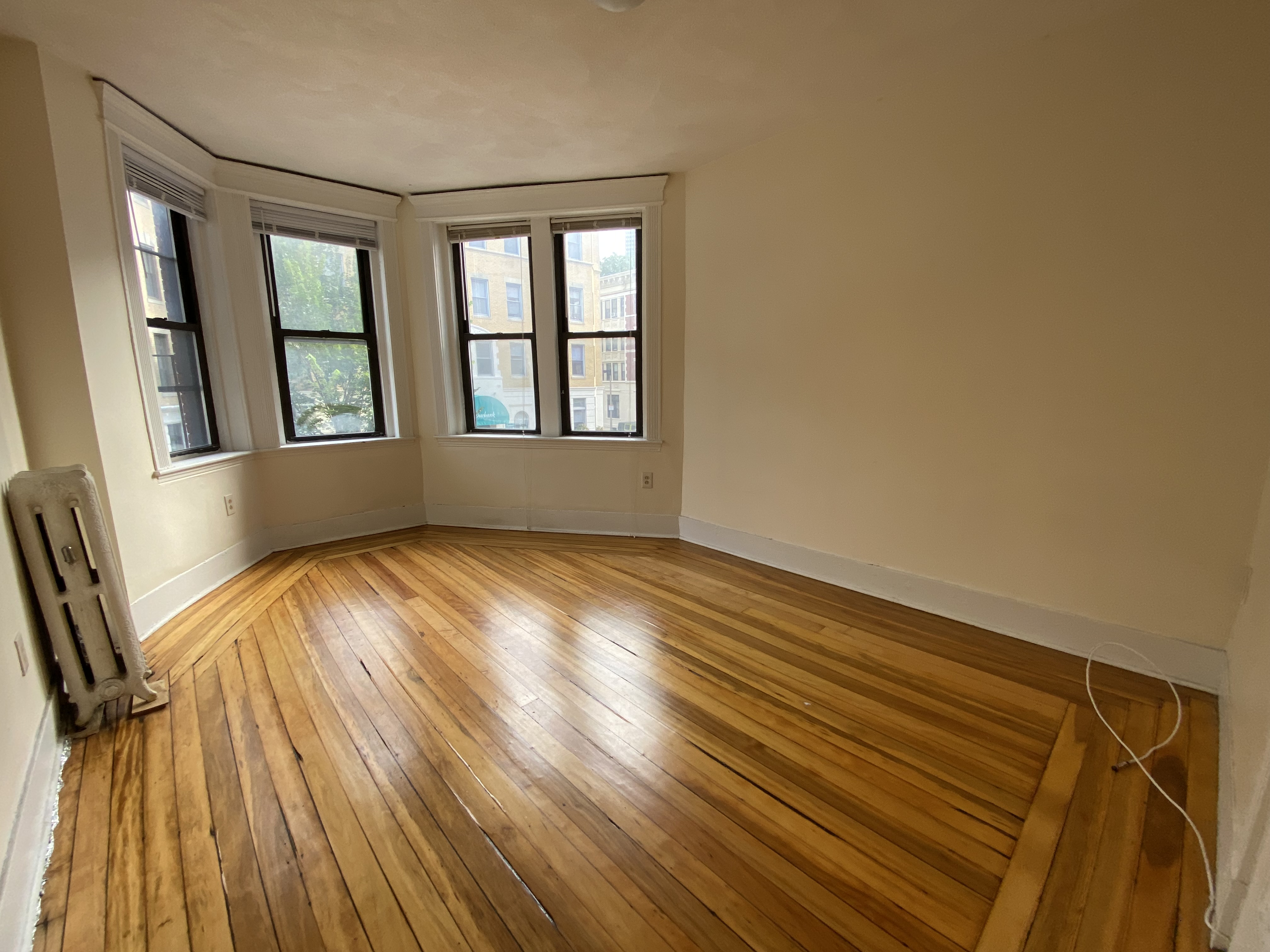 2 split bed, 1 bath apartment for rent at 54 Burbank St Unit 8, Fenway — photo 8 of 8
