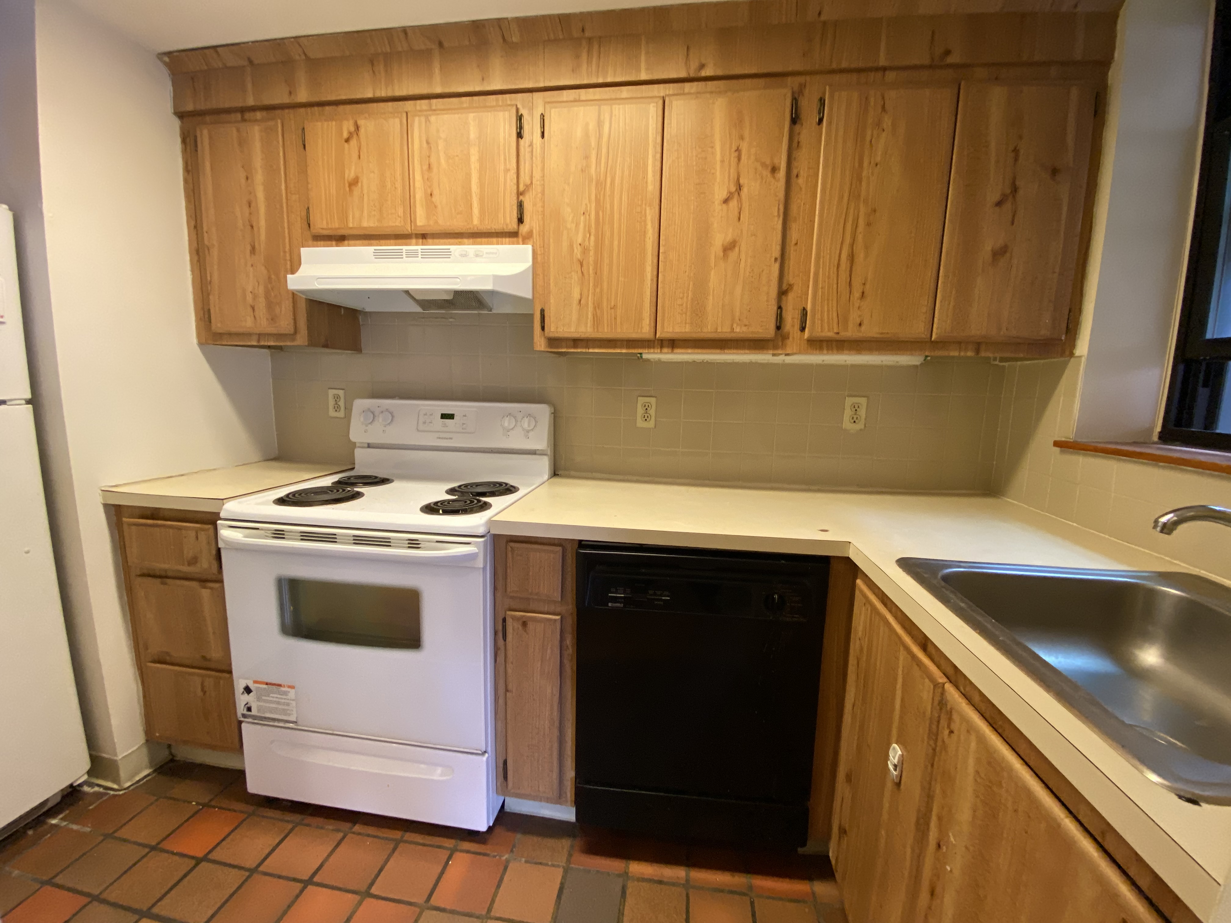 2 bed, 1 bath apartment for rent at 111 Gainsborough St Unit 206, Fenway — photo 6 of 6