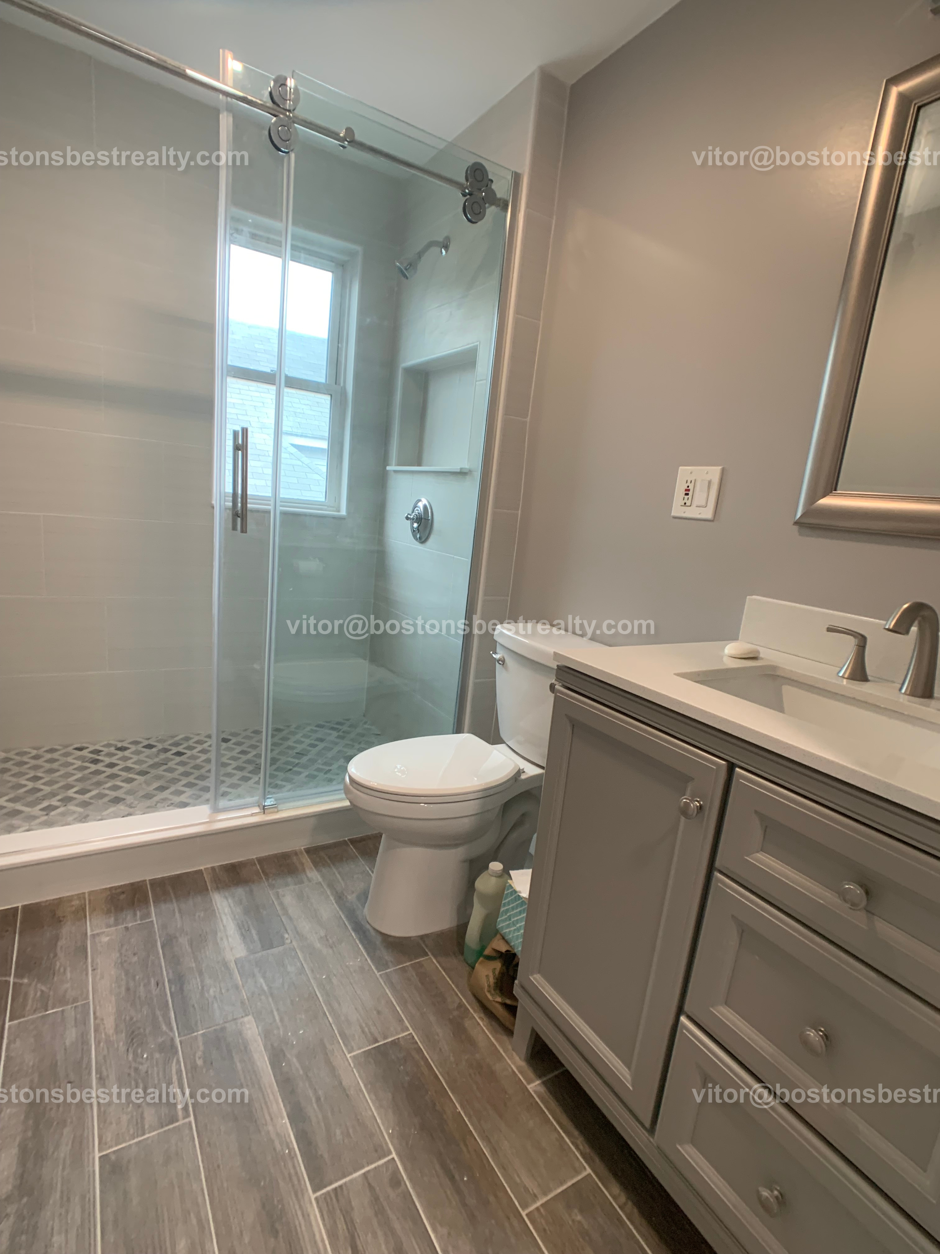 4 bed, 2 bath apartment for rent at 104 Nonantum St Unit 104, Brighton — photo 9 of 10