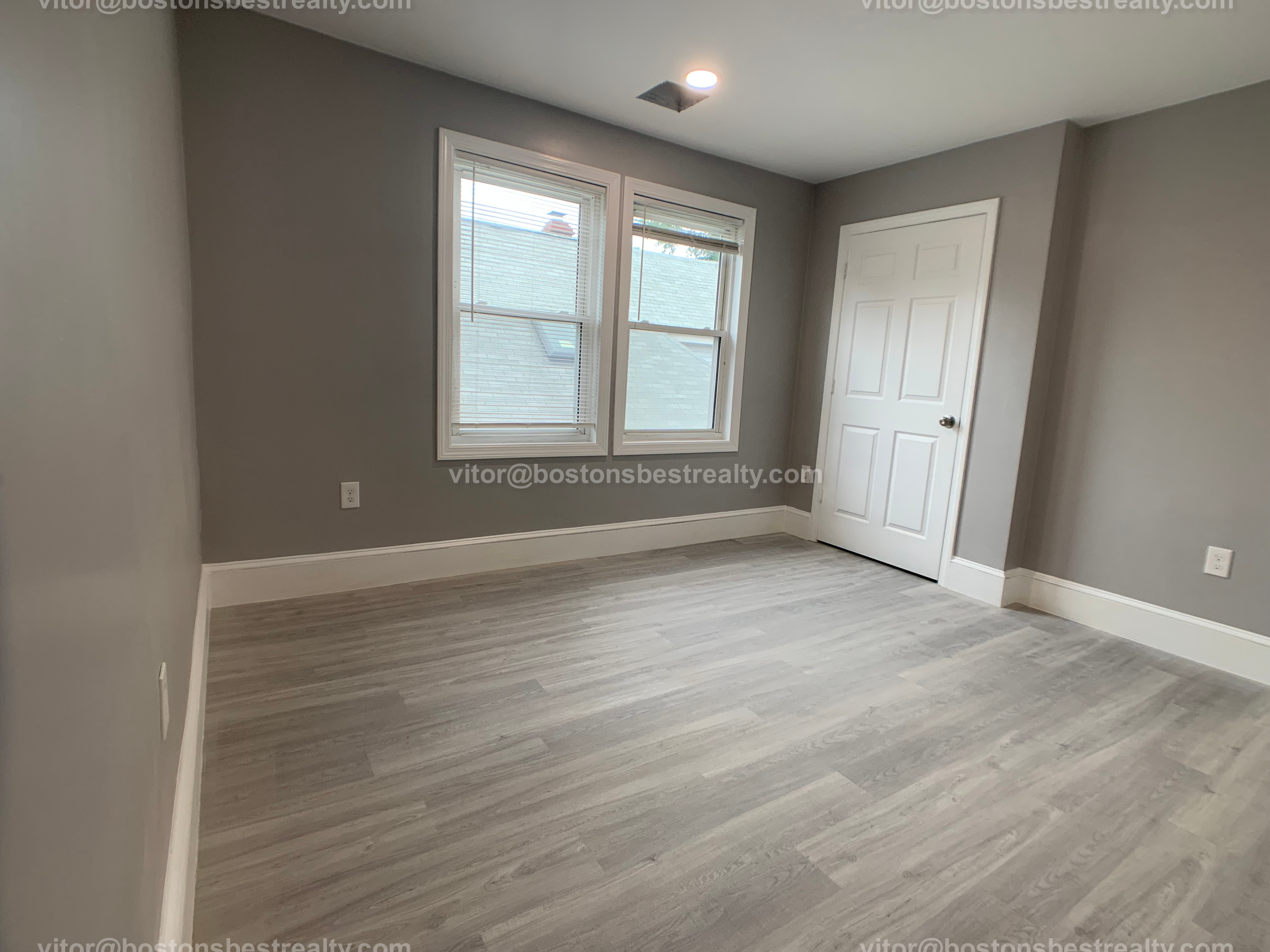 4 bed, 2 bath apartment for rent at 104 Nonantum St Unit 104, Brighton — photo 8 of 10