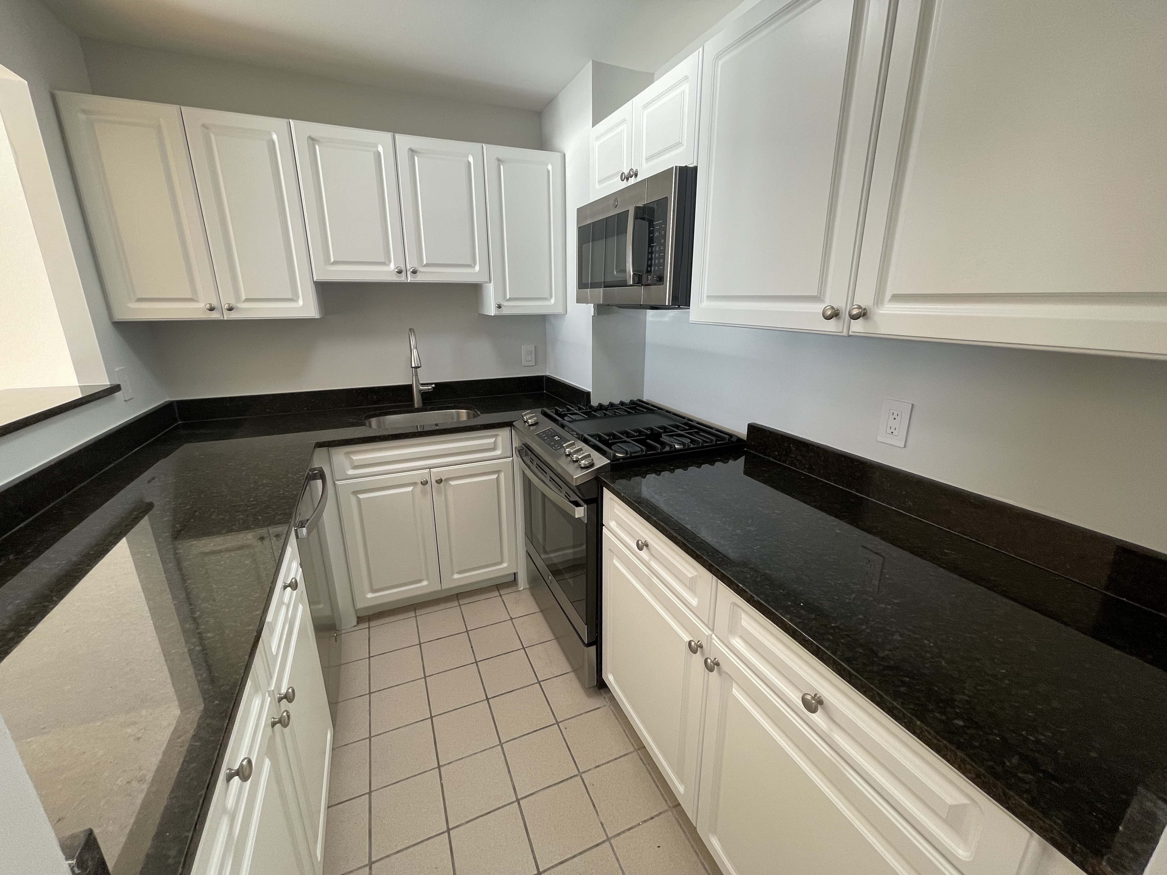 2 bed, 1 bath apartment for rent at 1410 Columbia Rd Unit 11C, South Boston — photo 6 of 41