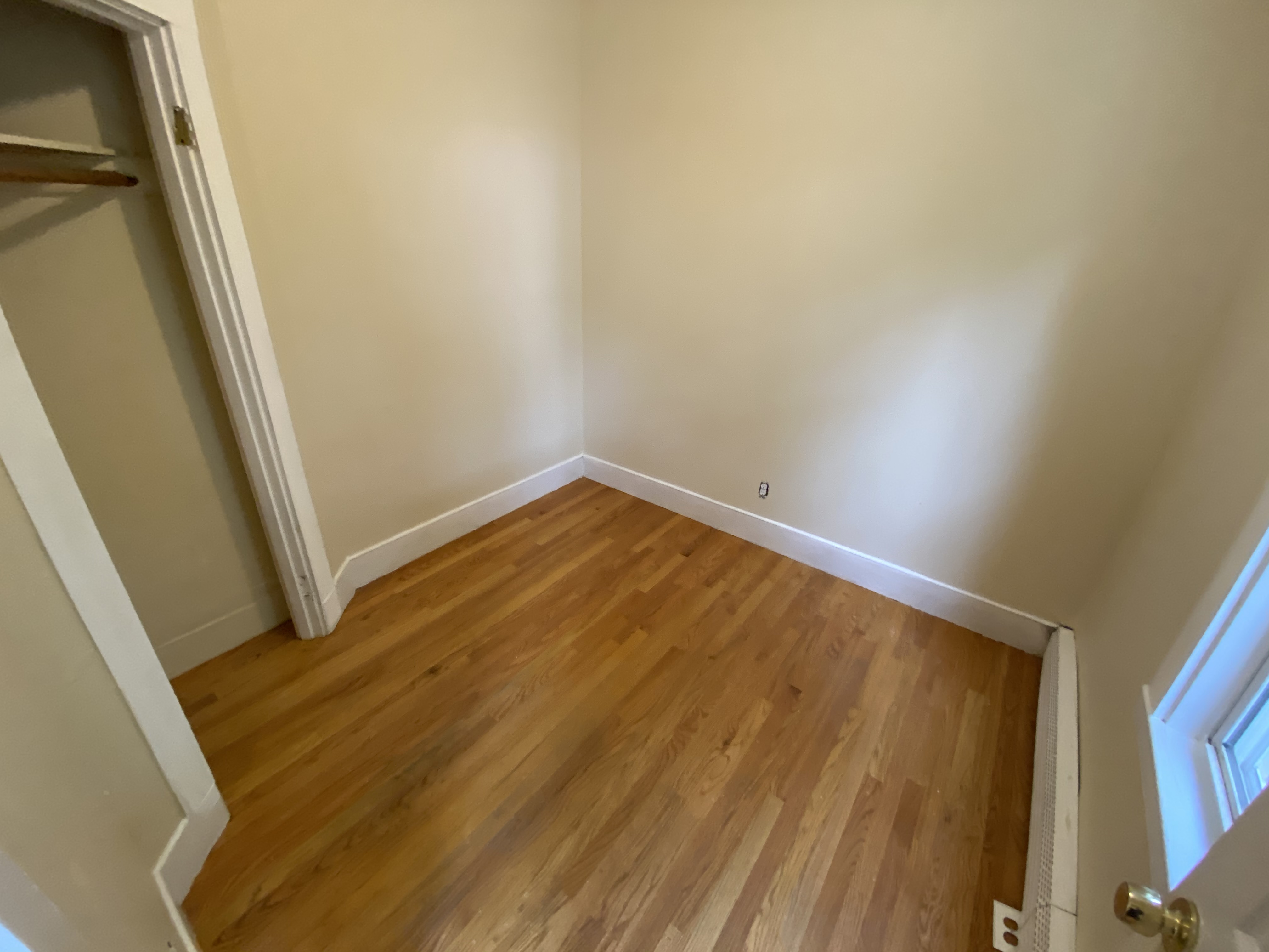 3 bed, 1 bath apartment for rent at 66 Middle St Unit 21, South Boston — photo 22 of 25